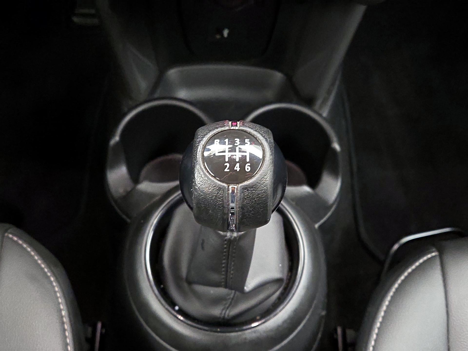 Thumbnail: 2022 MINI Cooper Hardtop - 17