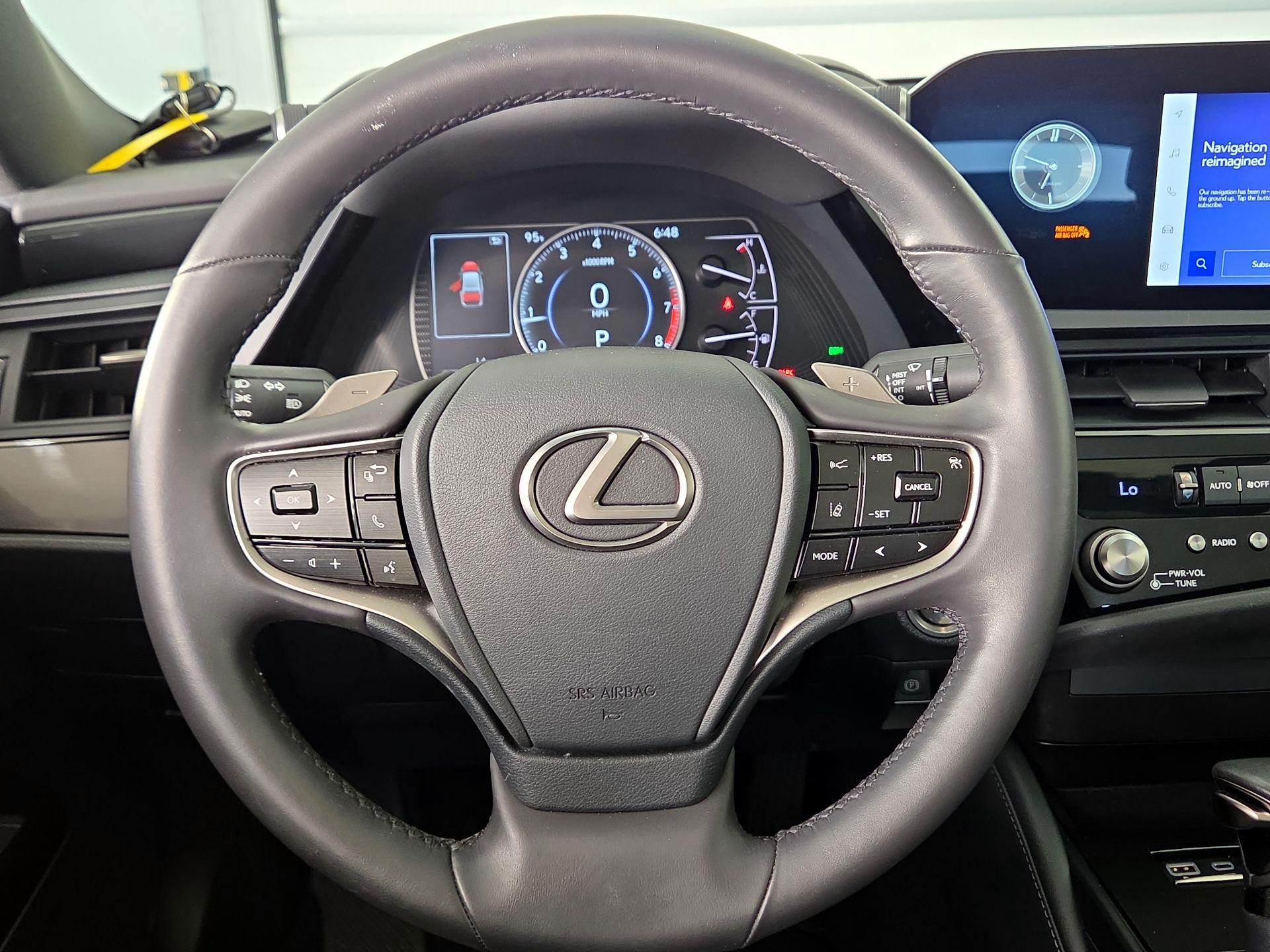 Thumbnail: 2024 Lexus ES - 10