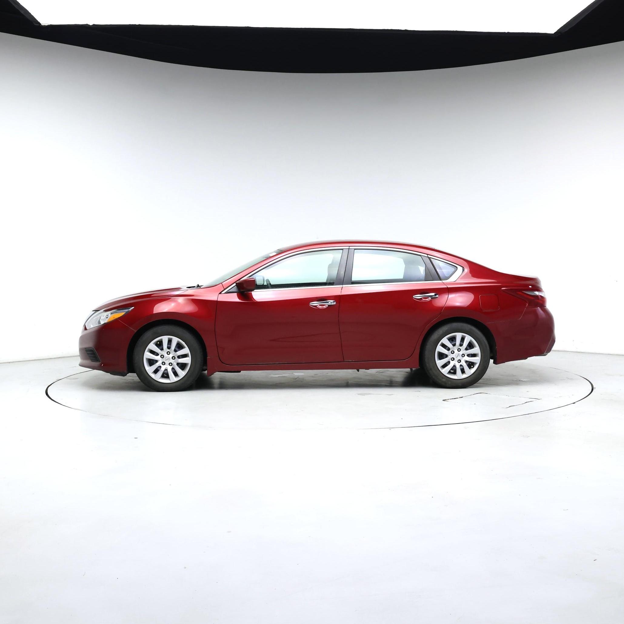 Thumbnail: 2018 Nissan Altima - 3