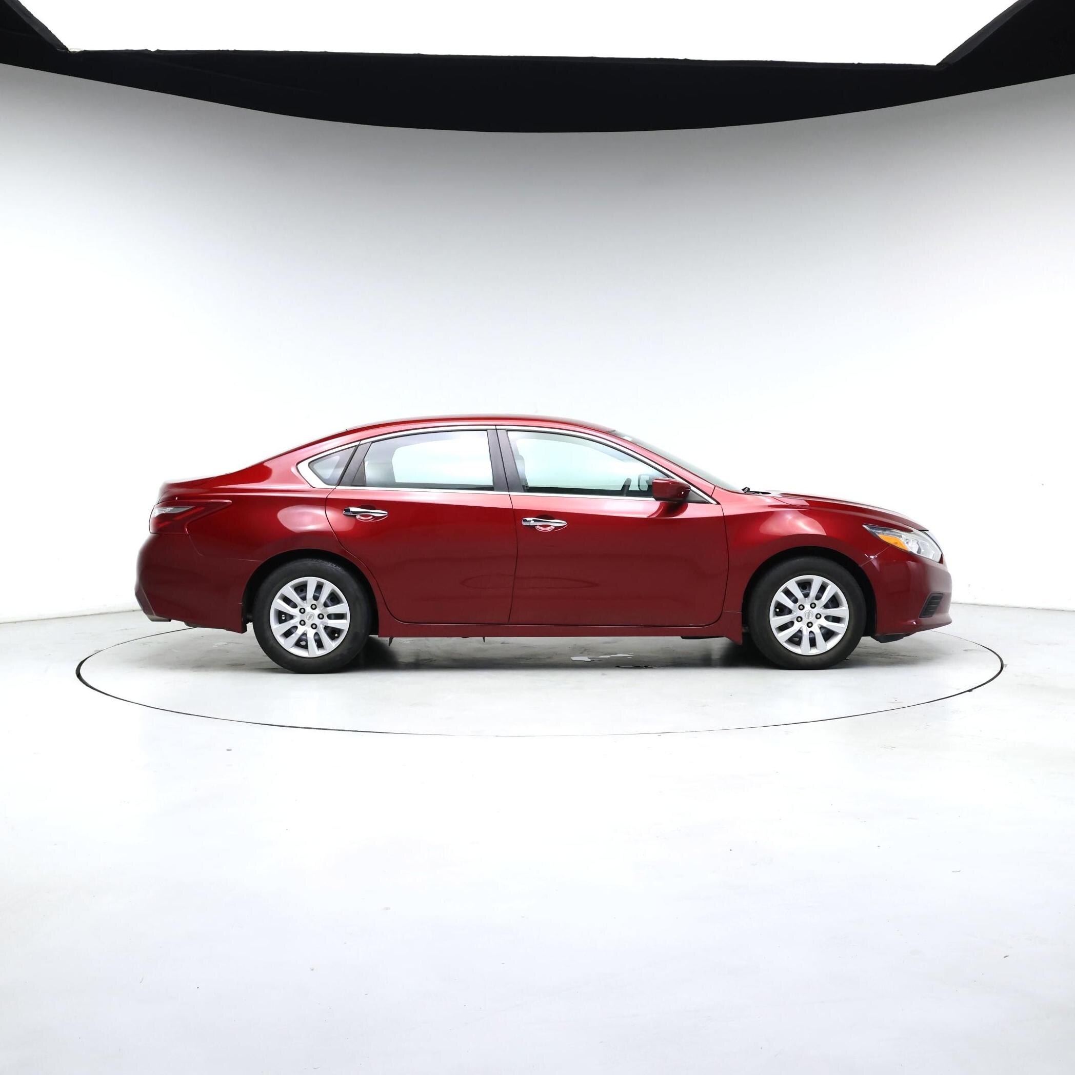 Thumbnail: 2018 Nissan Altima - 7