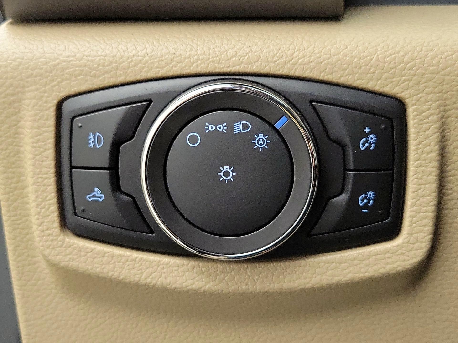 Thumbnail: 2016 Ford F-150 - 13