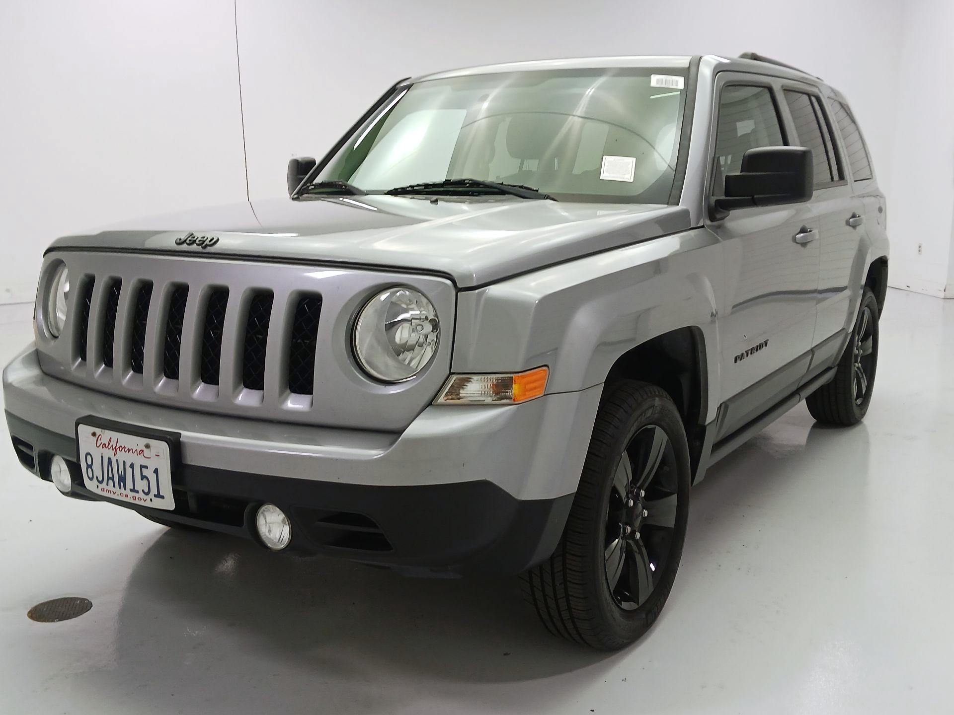 Thumbnail: 2015 Jeep Patriot - 3