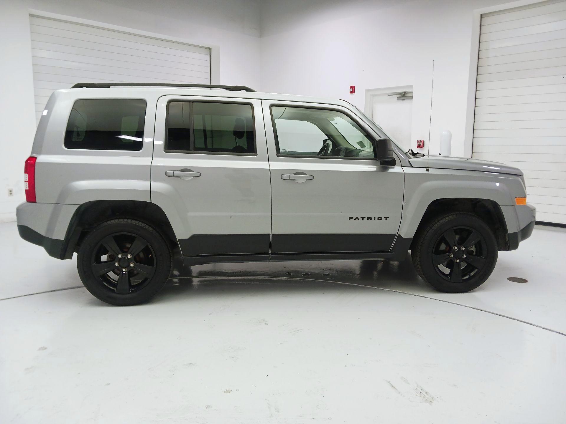 Thumbnail: 2015 Jeep Patriot - 4