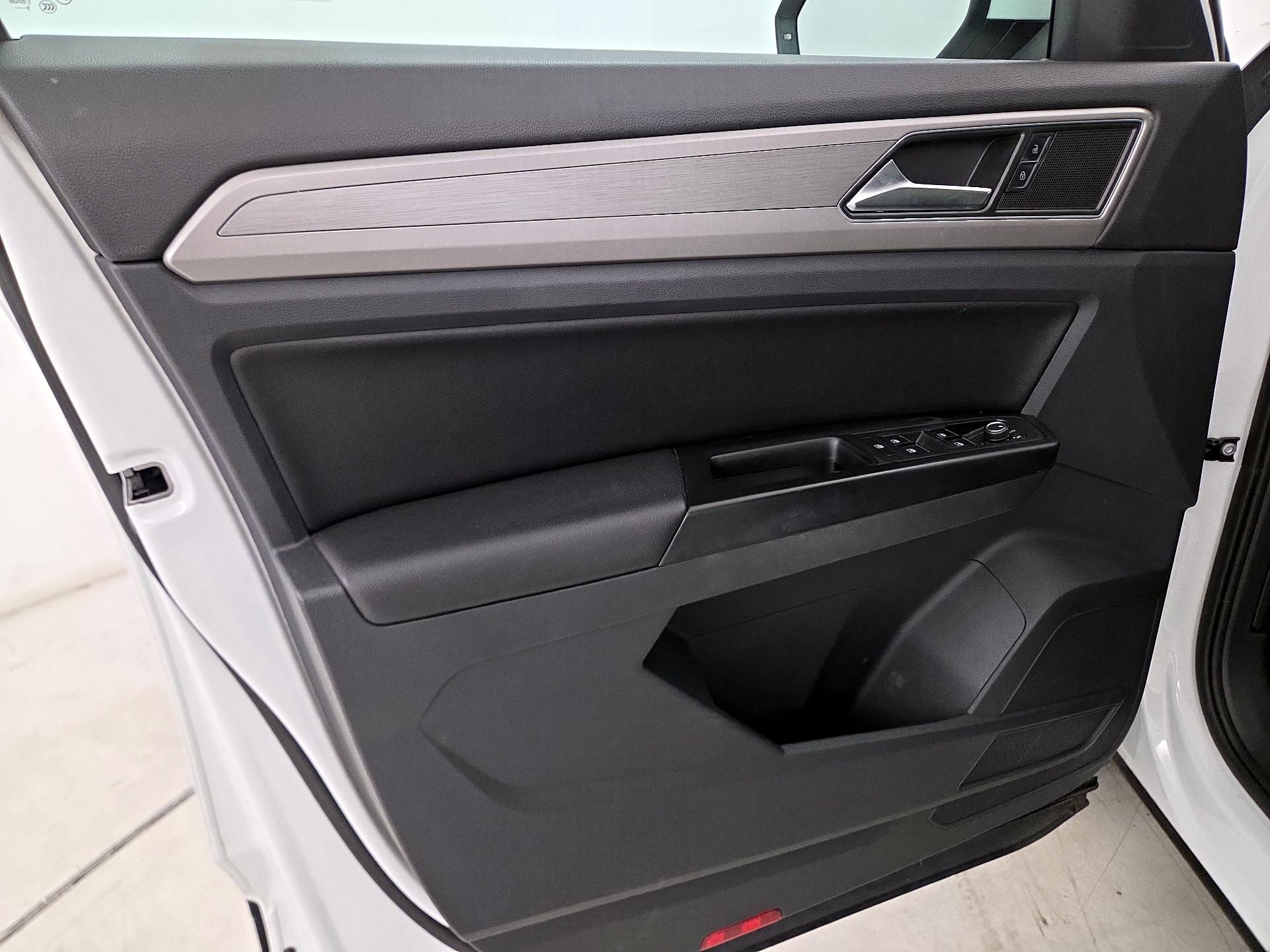 Thumbnail: 2019 Volkswagen Atlas - 12