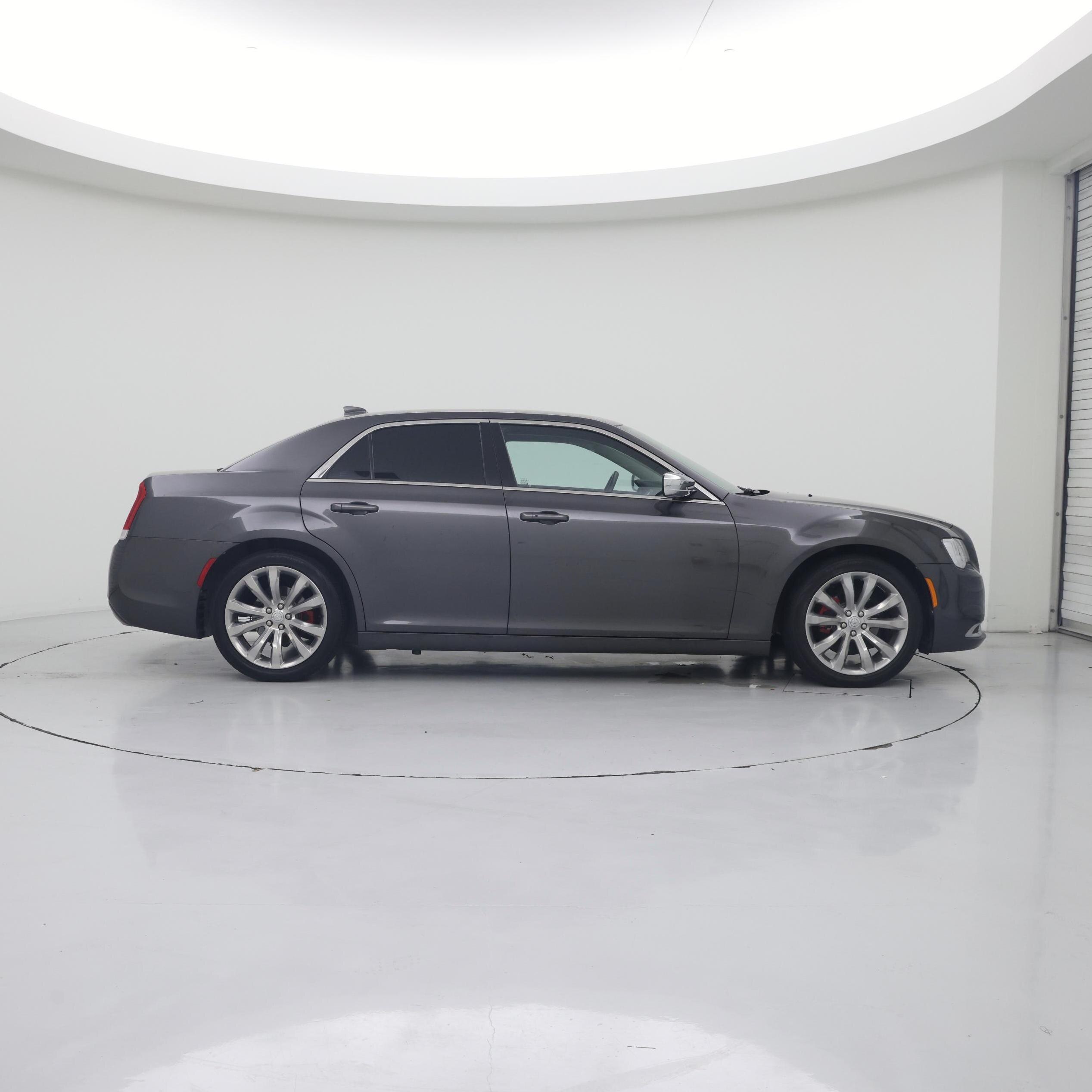 Thumbnail: 2018 Chrysler 300 - 7