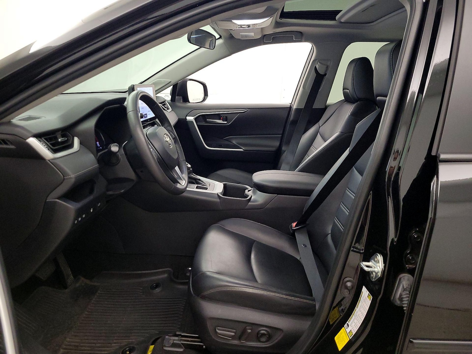 2024 Toyota RAV4 XLE Premium - Photo 12