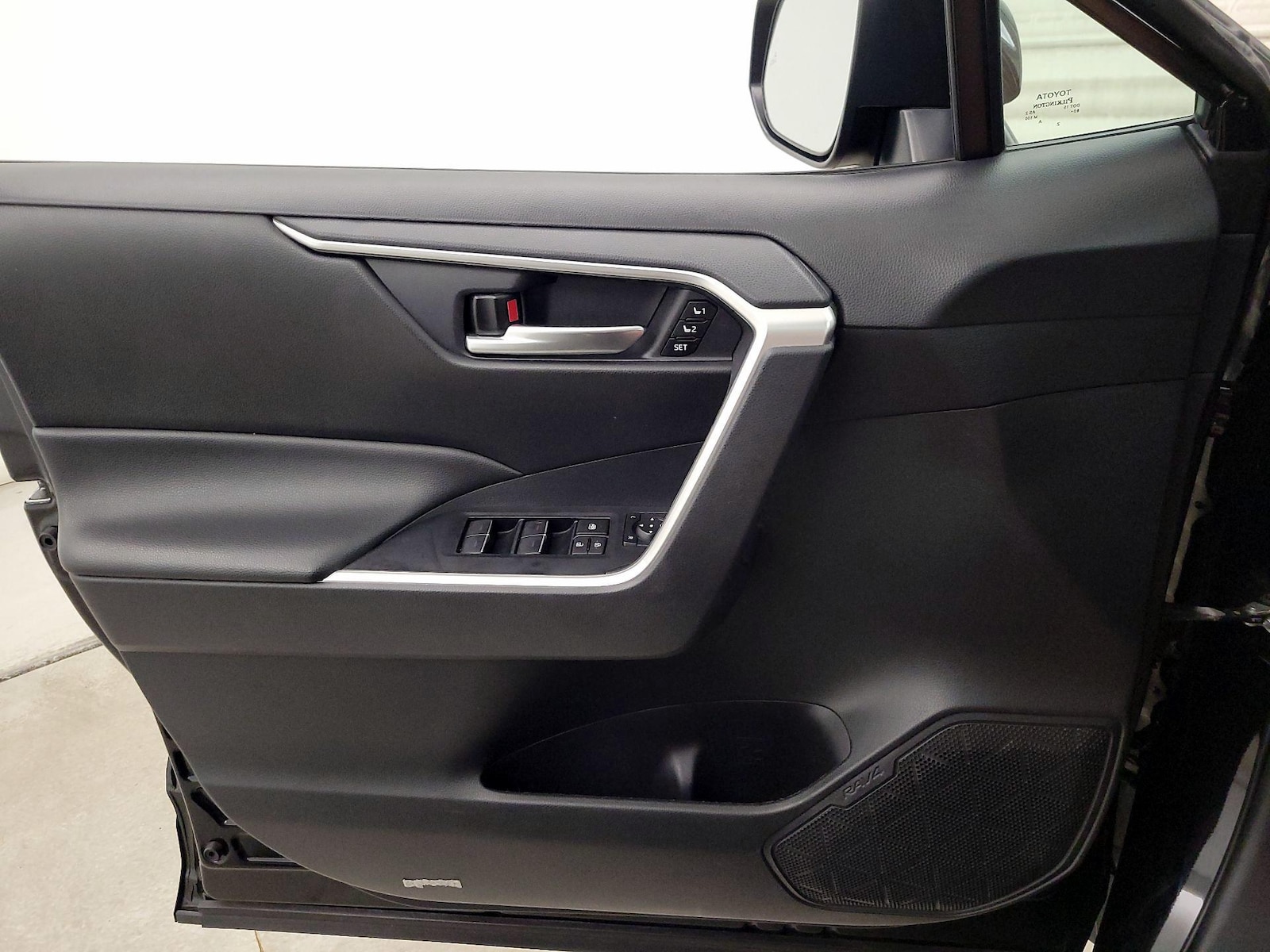 2024 Toyota RAV4 XLE Premium - Photo 13