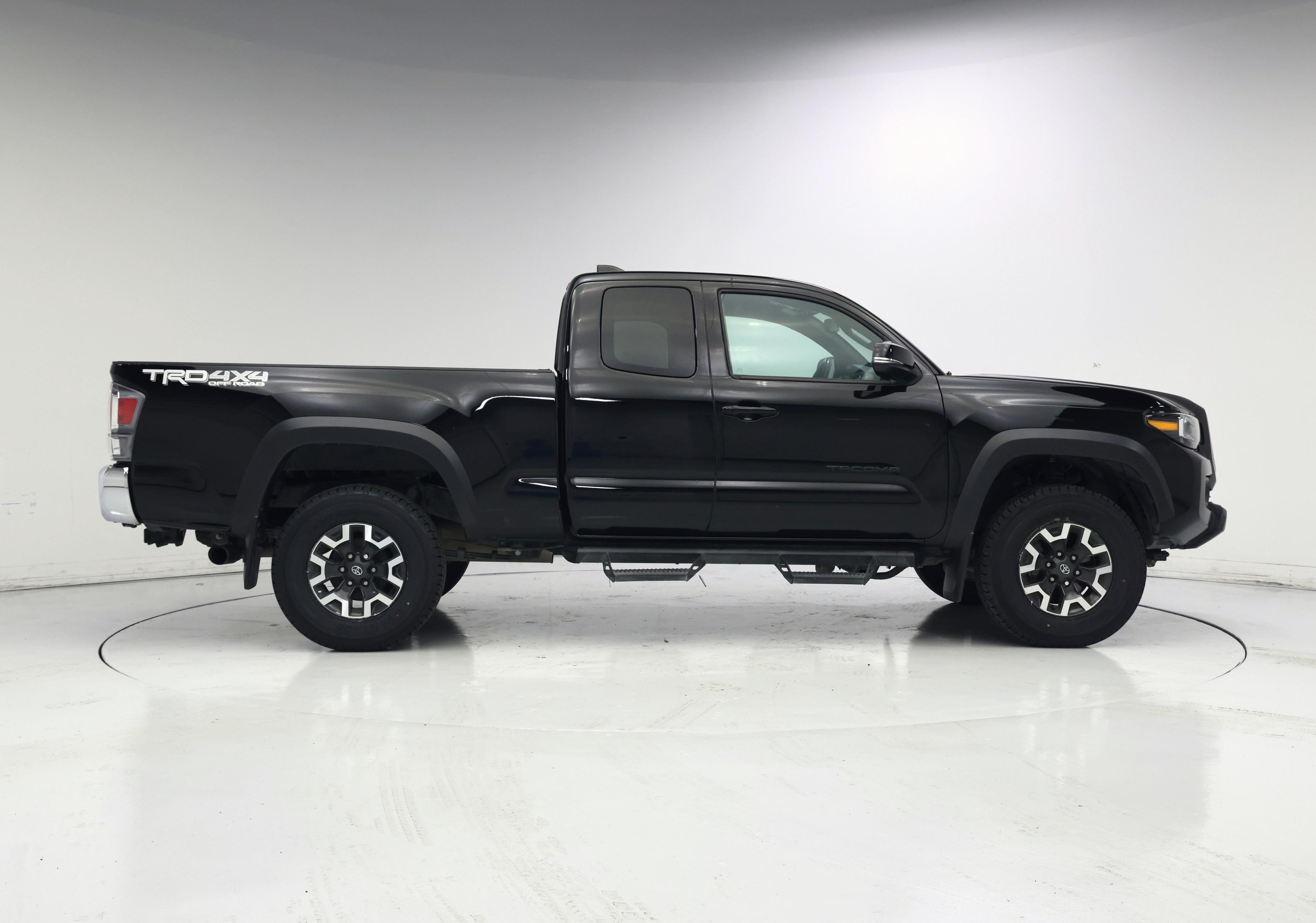 Thumbnail: 2023 Toyota Tacoma - 7