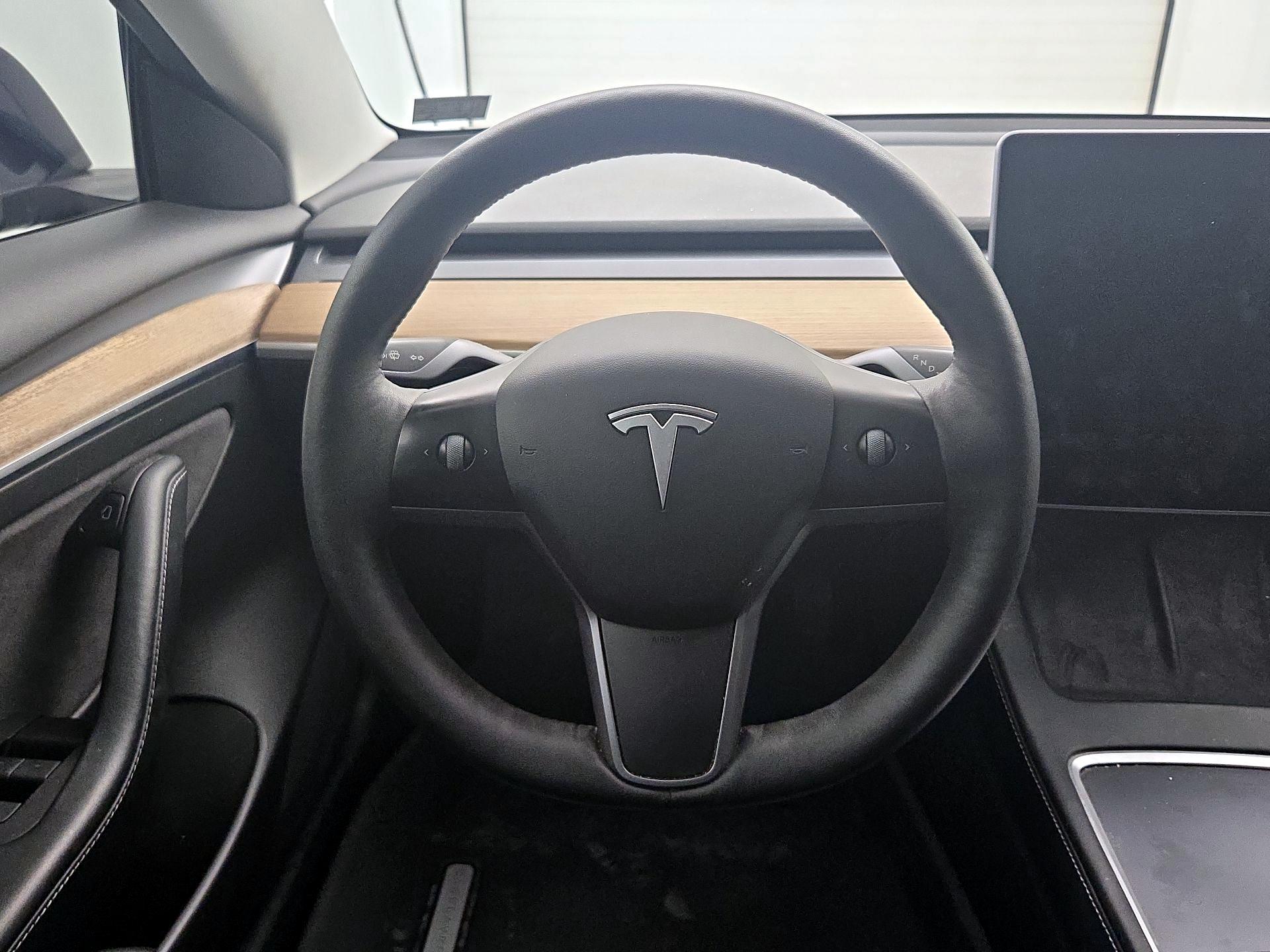 Thumbnail: 2022 Tesla Model 3 - 10