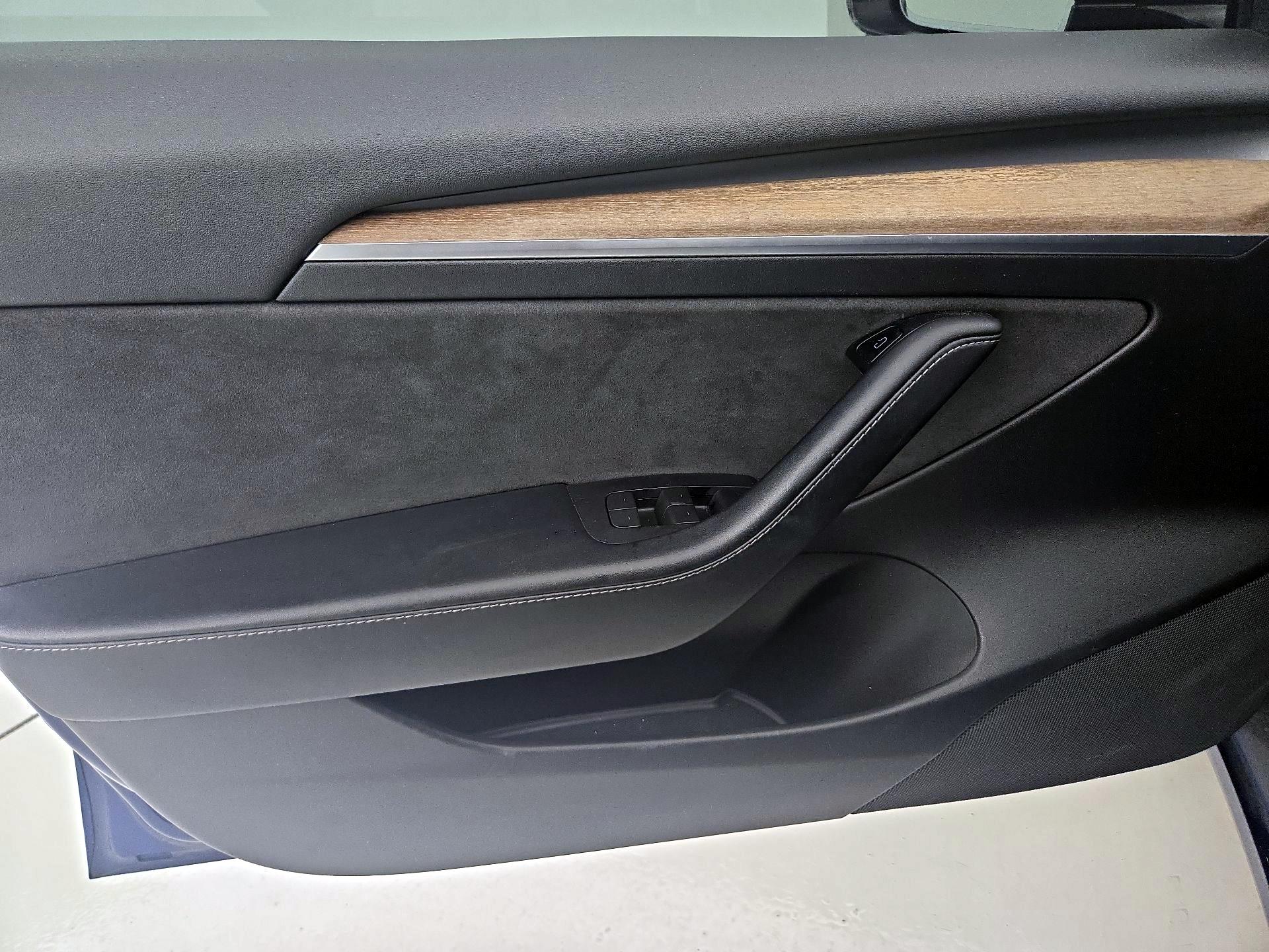 Thumbnail: 2022 Tesla Model 3 - 12