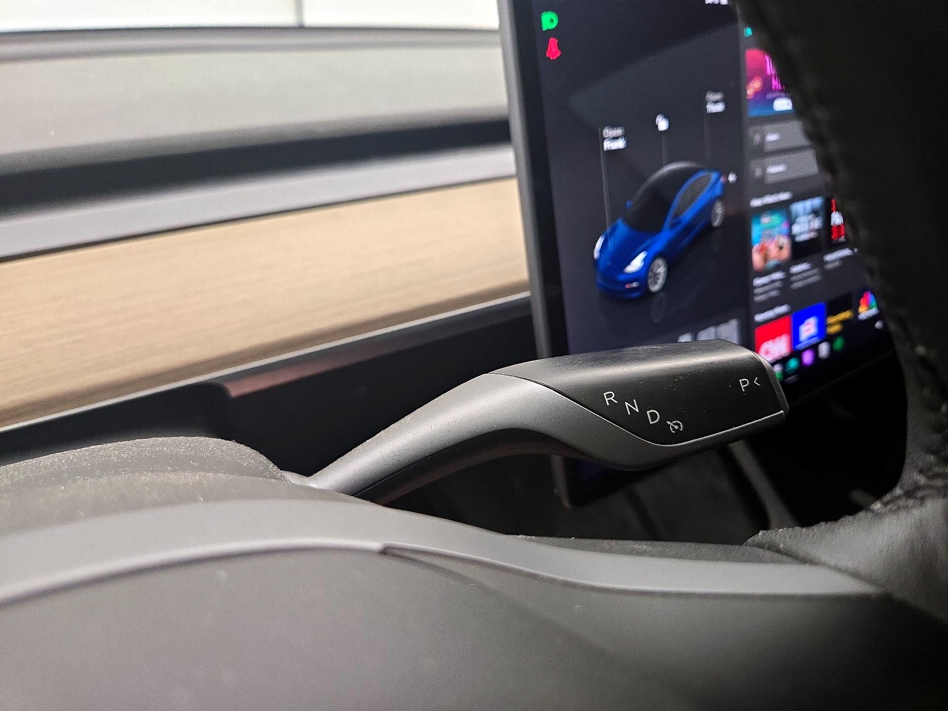 Thumbnail: 2022 Tesla Model 3 - 17