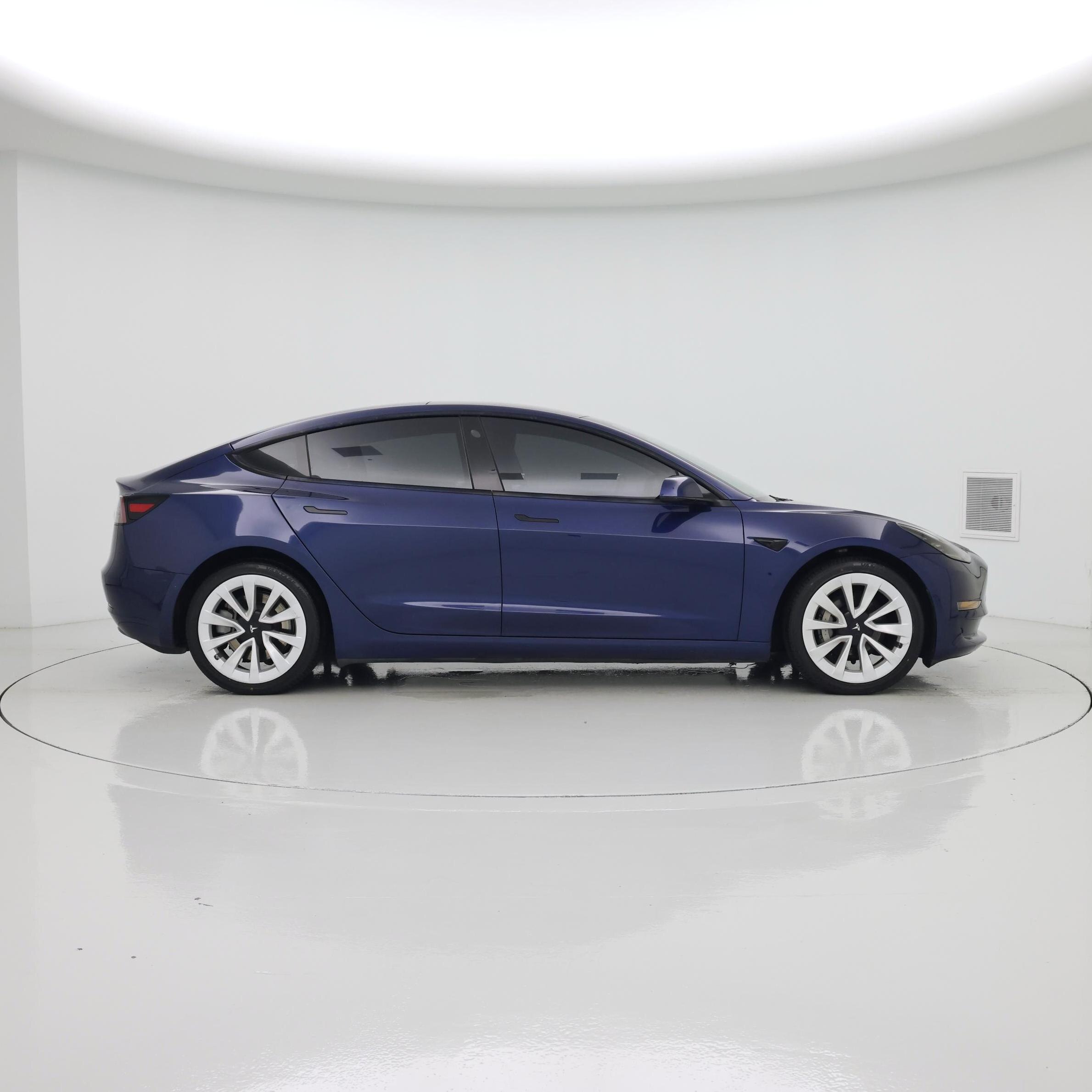 Thumbnail: 2022 Tesla Model 3 - 7