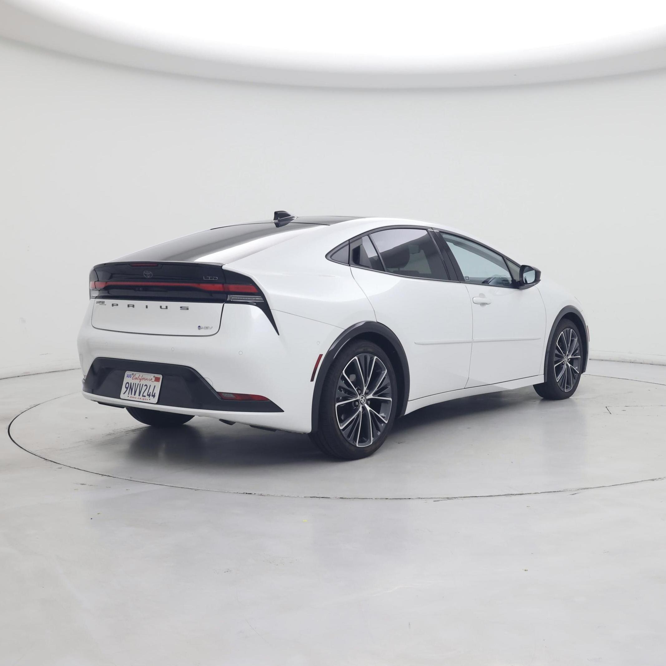 Thumbnail: 2024 Toyota Prius - 8