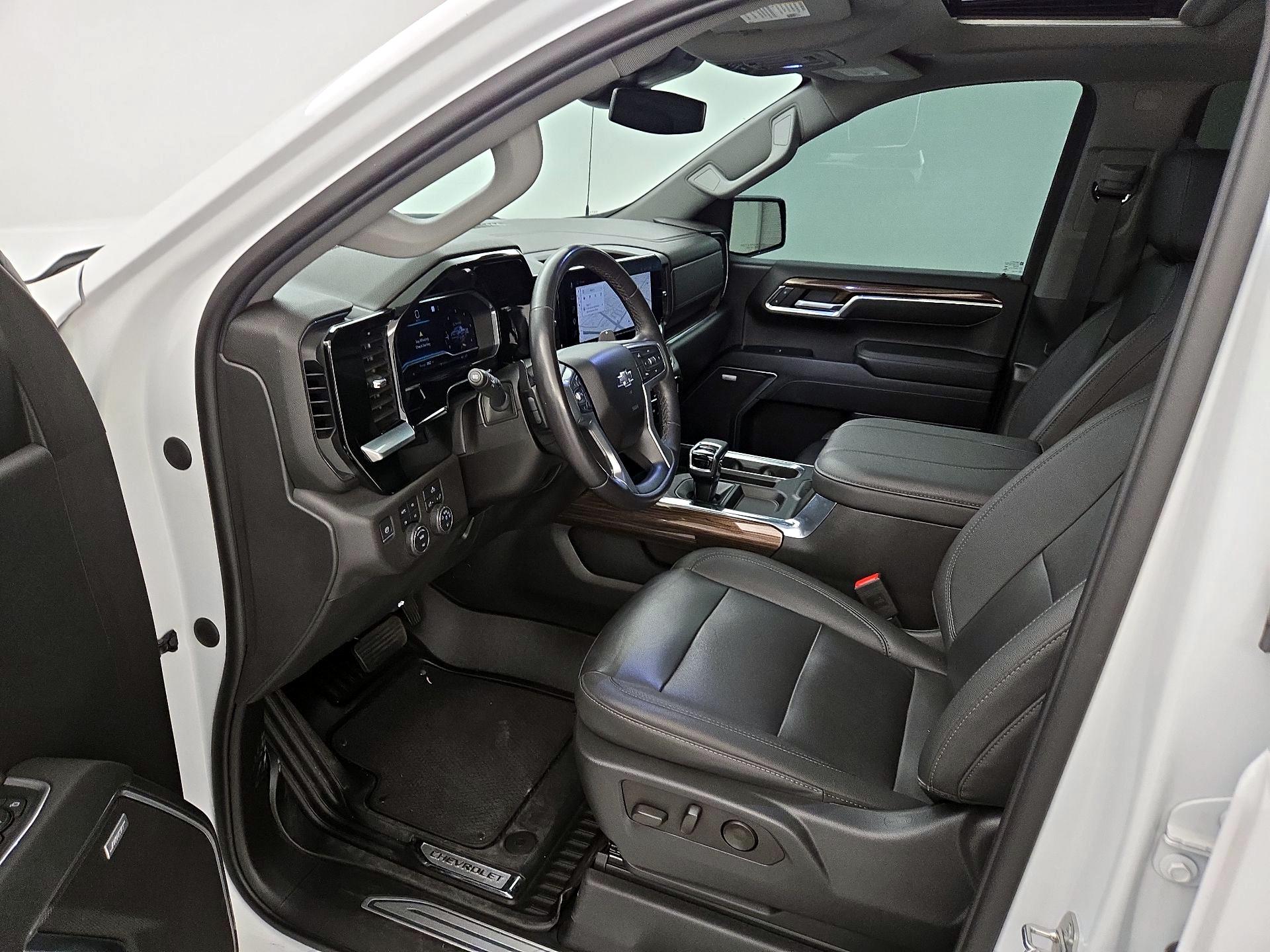 Thumbnail: 2023 Chevrolet Silverado 1500 - 11