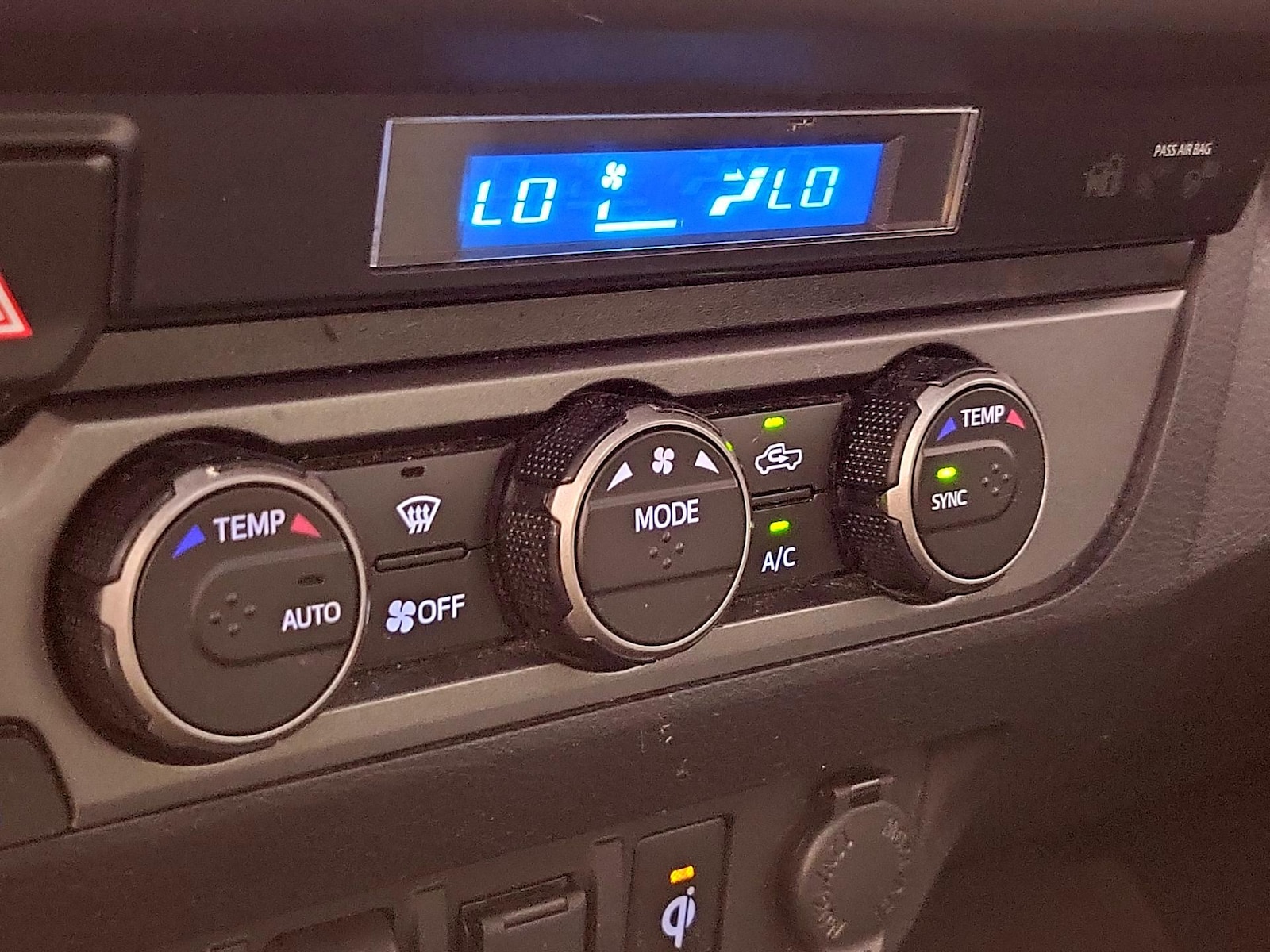 2021 Toyota Tacoma TRD Sport - Photo 17