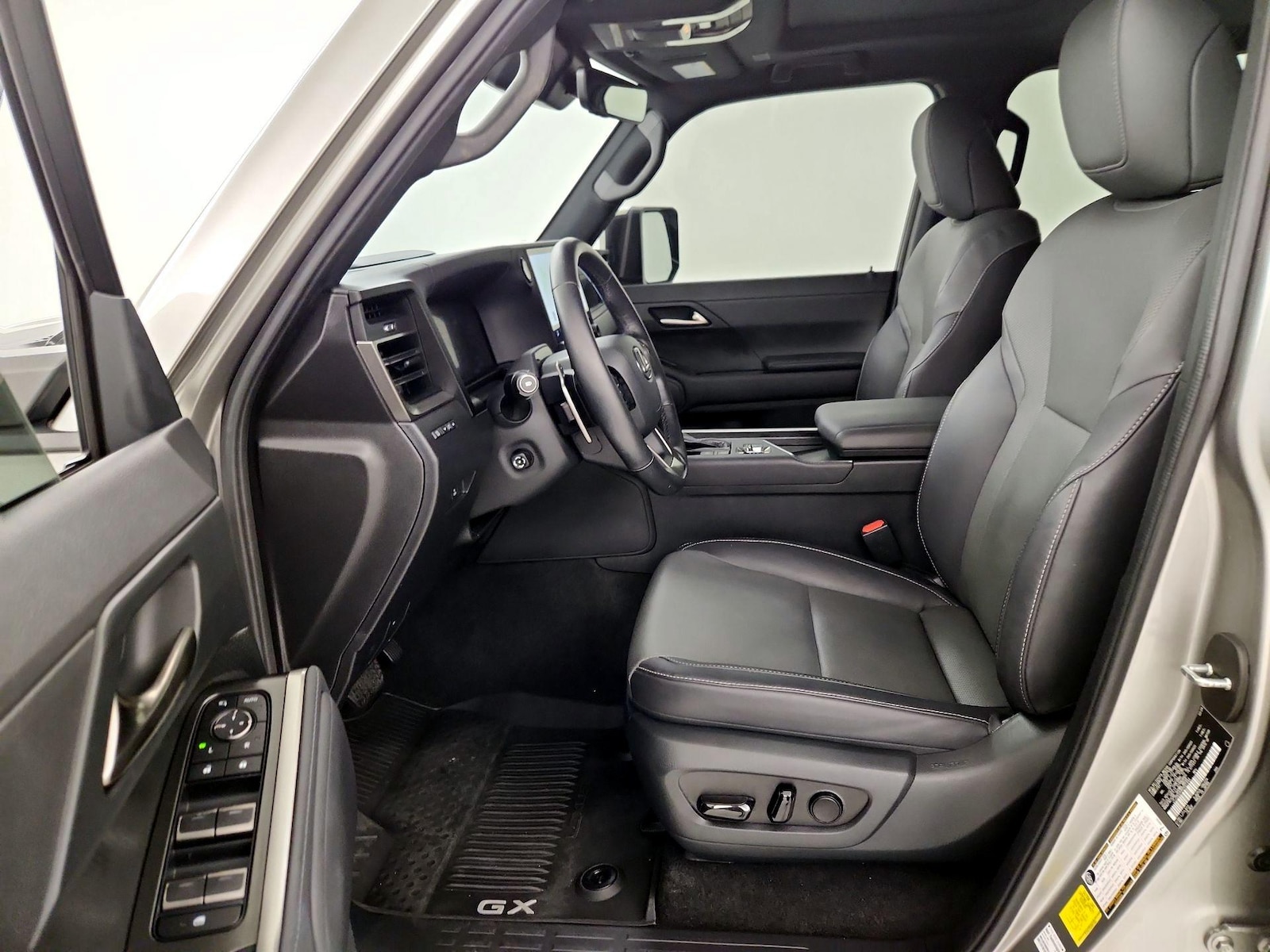 2024 Lexus GX Premium - Photo 12