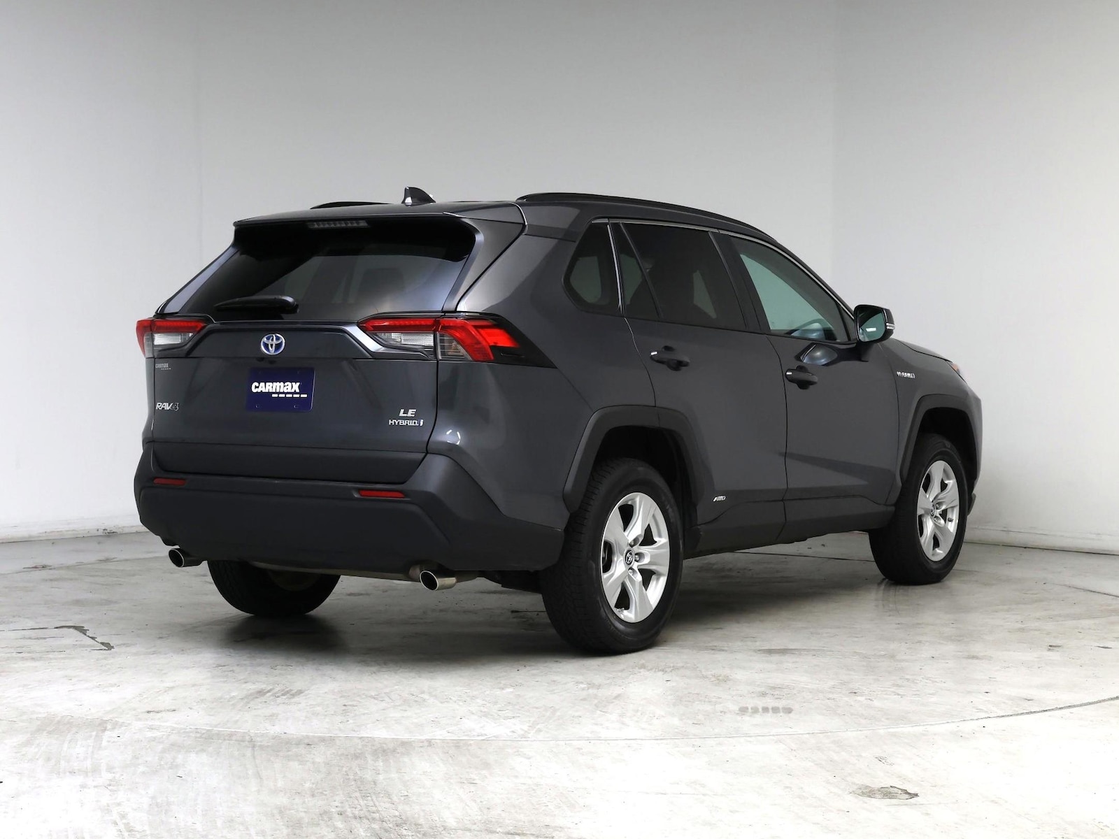 2021 Toyota RAV4 LE - Photo 9