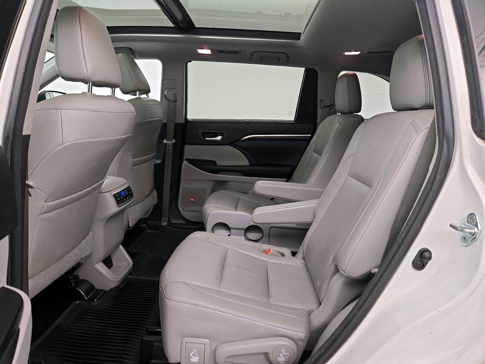 2016 Toyota Highlander Limited Platinum - Photo 22
