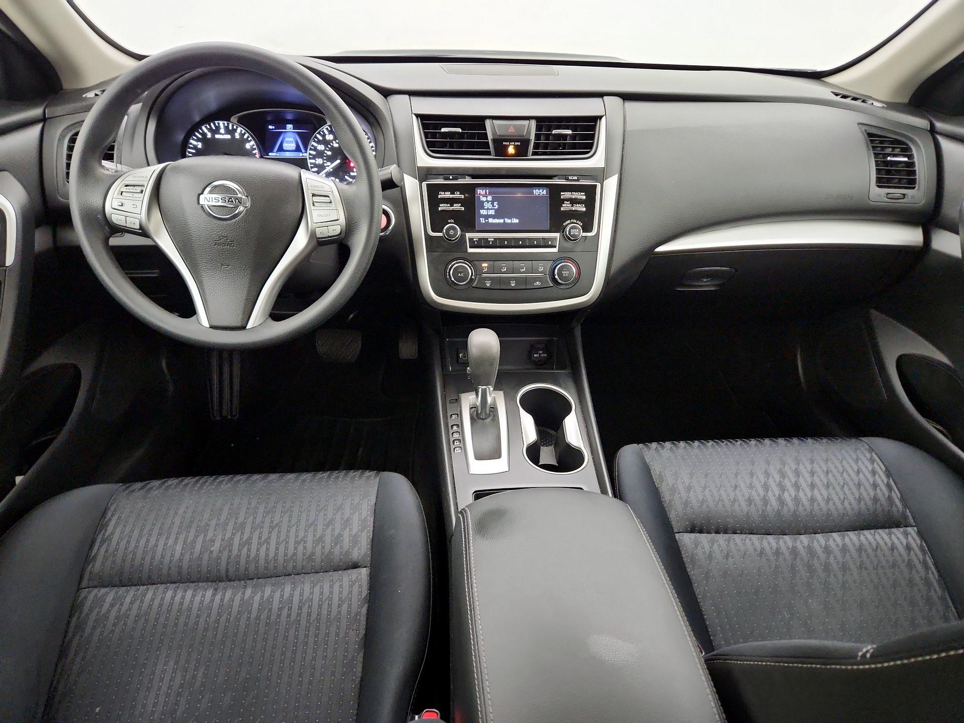 Thumbnail: 2018 Nissan Altima - 9