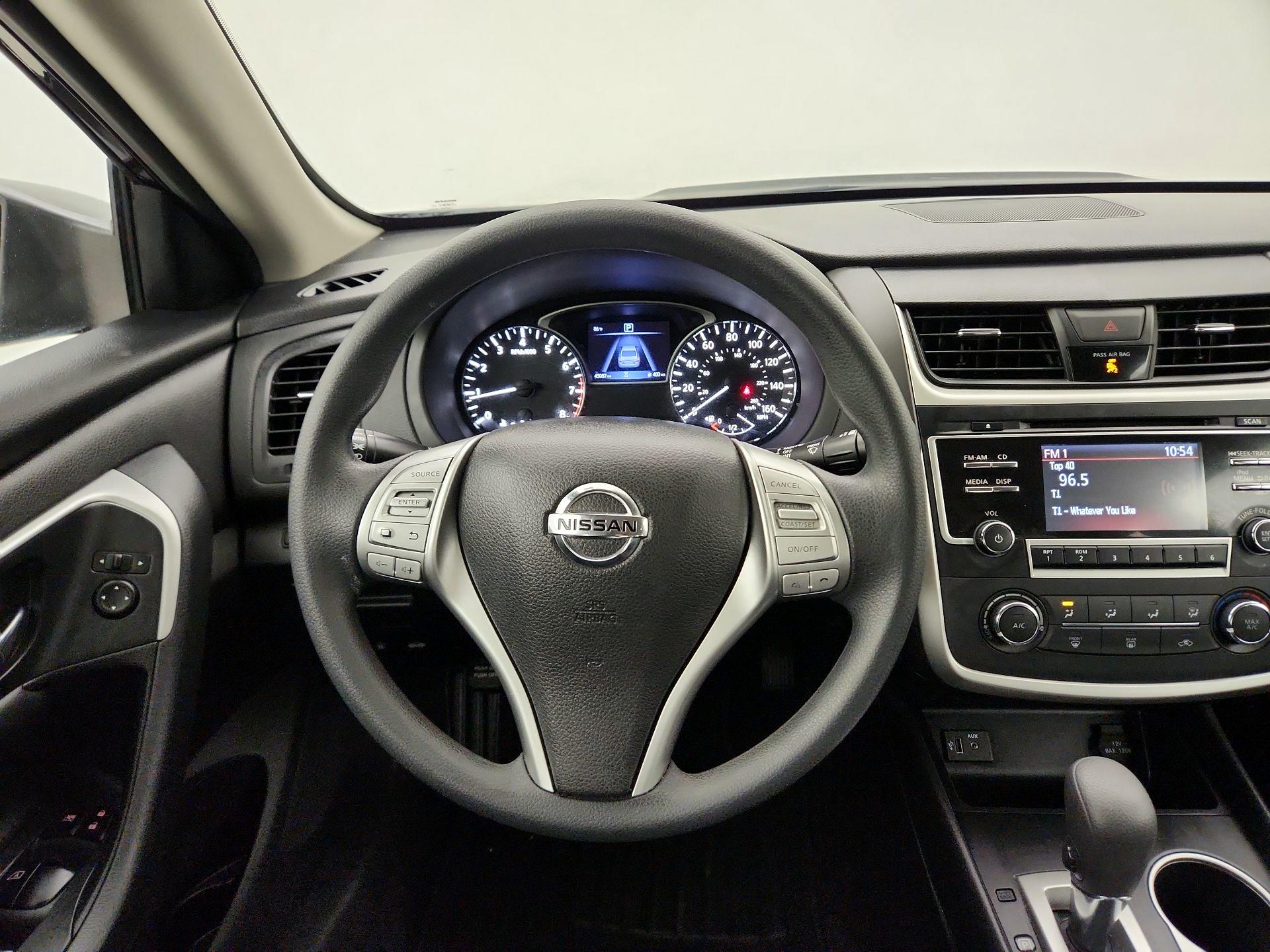 Thumbnail: 2018 Nissan Altima - 10