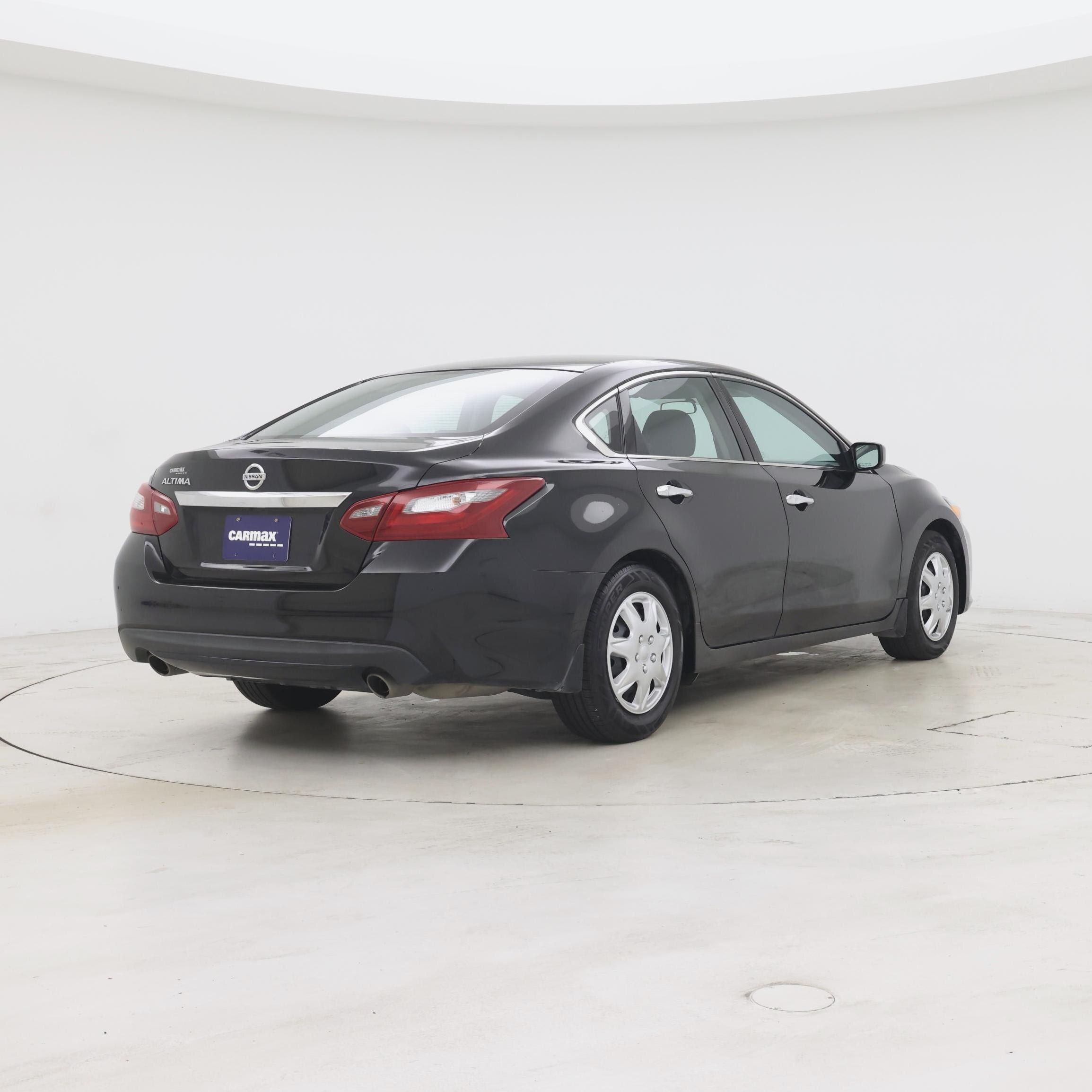 Thumbnail: 2018 Nissan Altima - 8