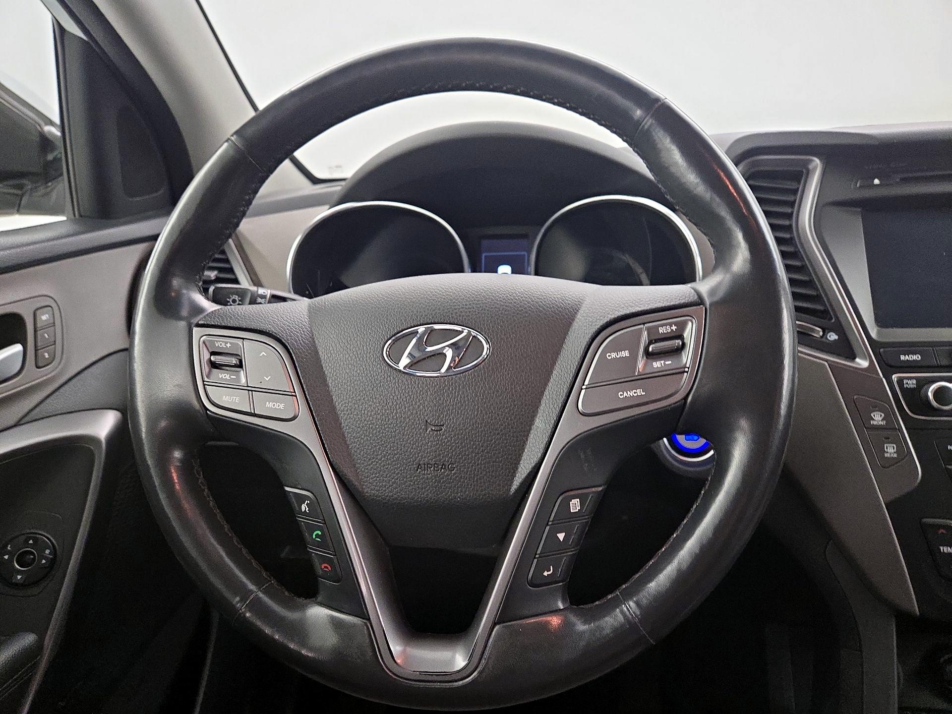 Thumbnail: 2017 Hyundai Santa Fe - 10