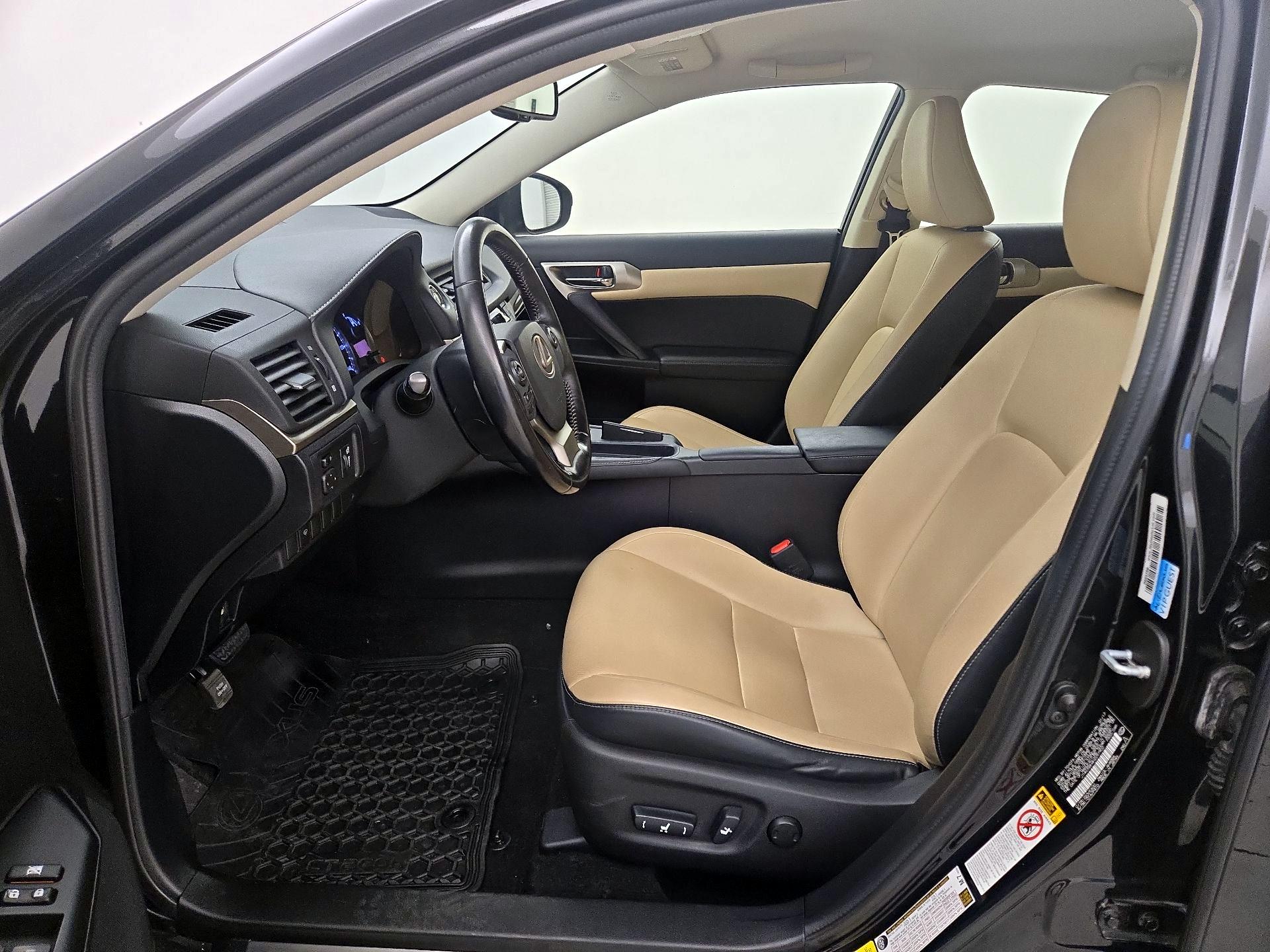 Thumbnail: 2017 Lexus CT - 11