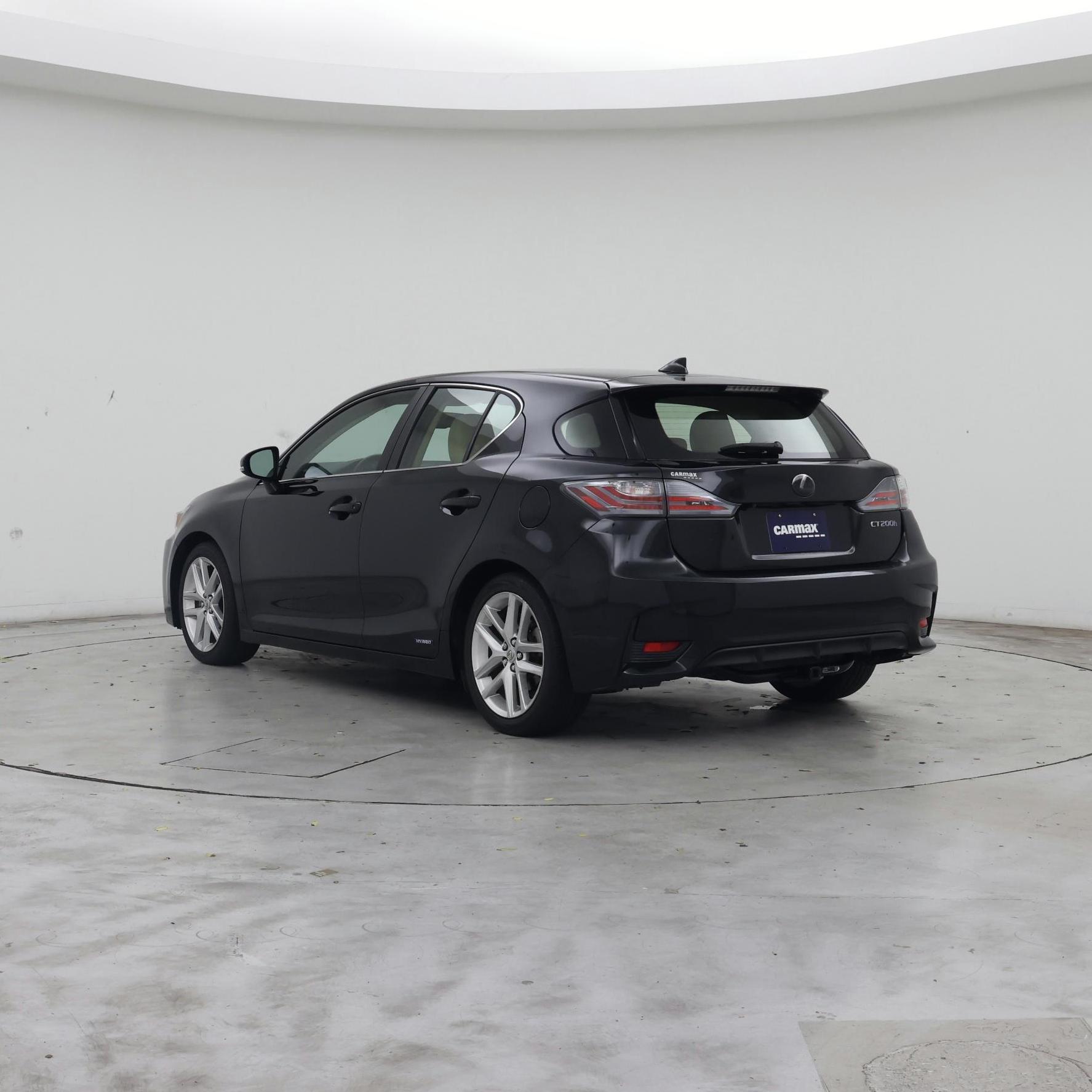 Thumbnail: 2017 Lexus CT - 2