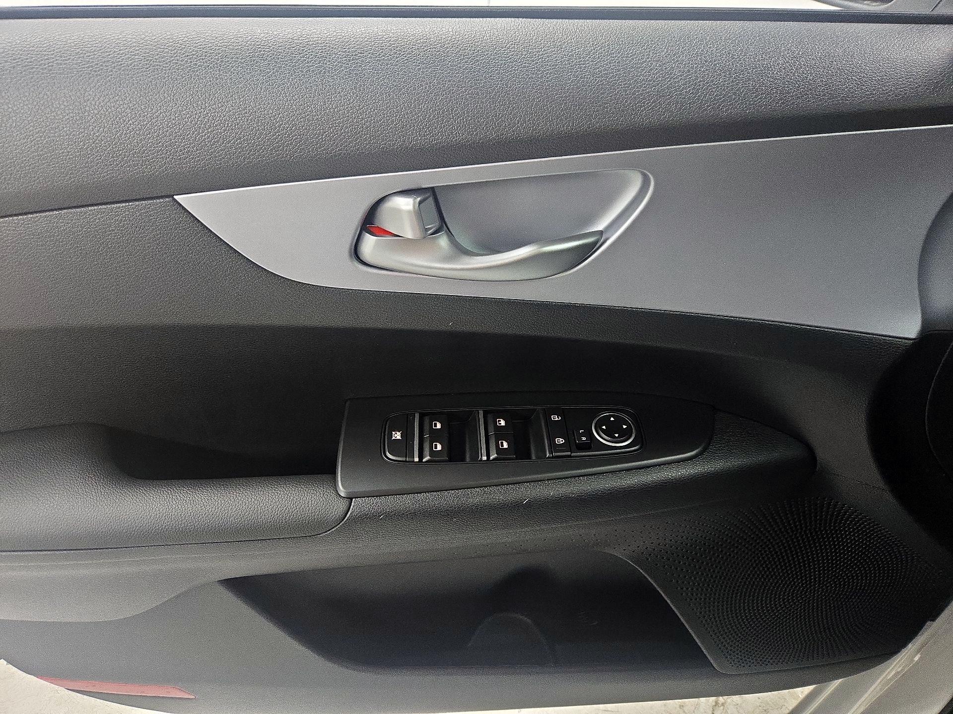Thumbnail: 2024 Kia Forte - 12