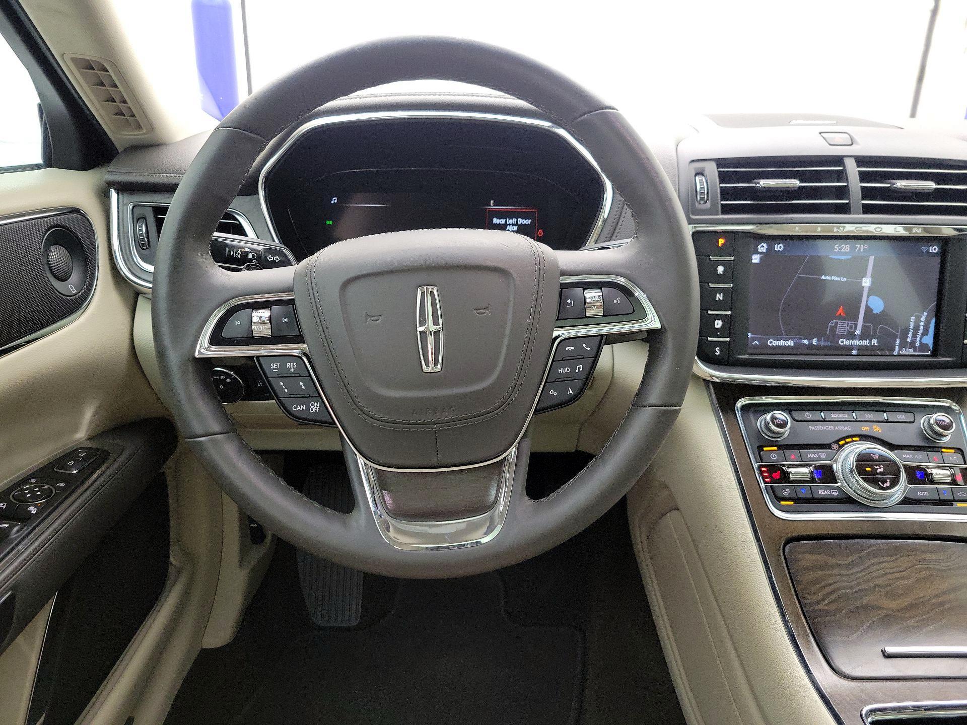 Thumbnail: 2019 Lincoln Continental - 10