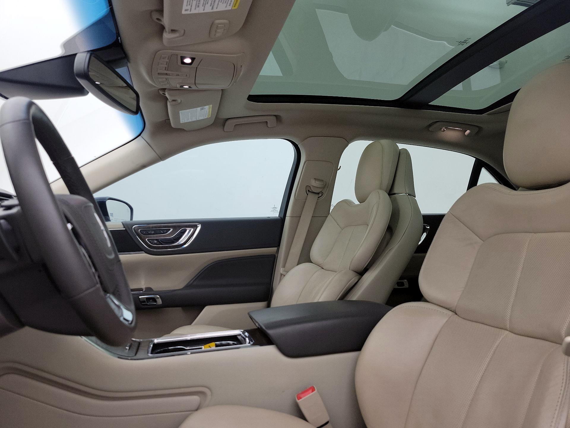 Thumbnail: 2019 Lincoln Continental - 20
