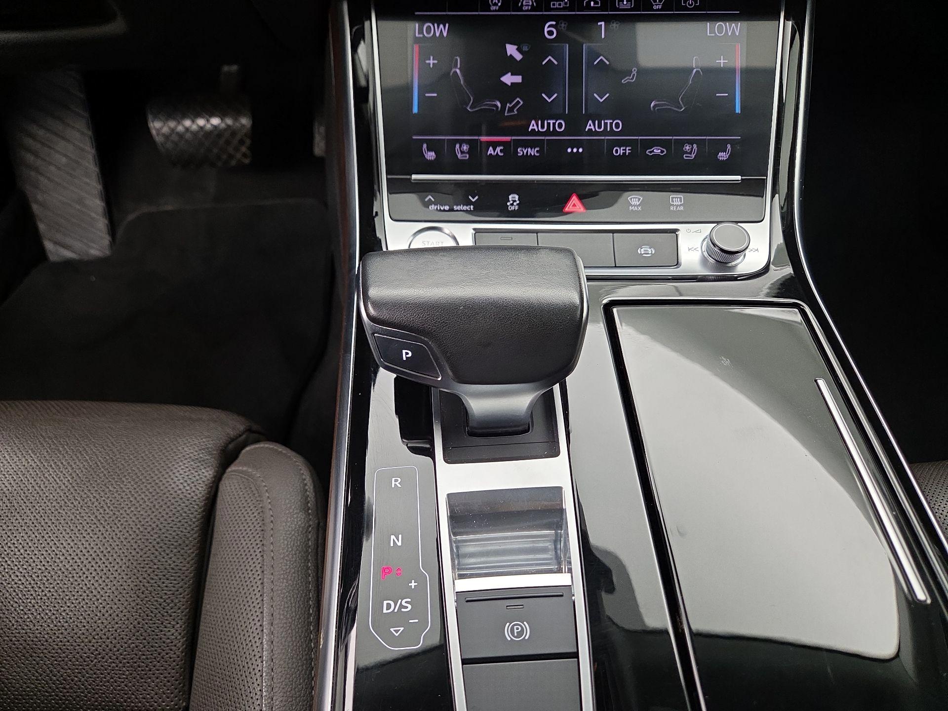 Thumbnail: 2019 Audi A8 - 18