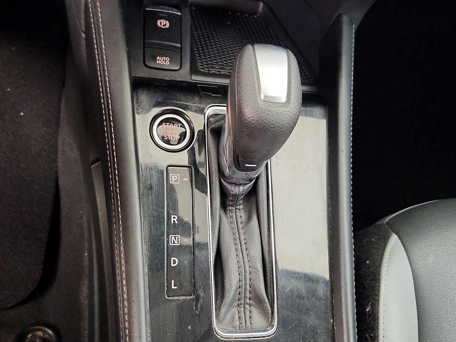 2024 Nissan Kicks SR - Photo 18