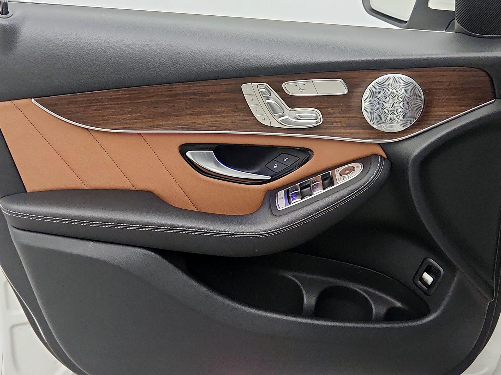 Thumbnail: 2020 Mercedes-Benz GLC - 12