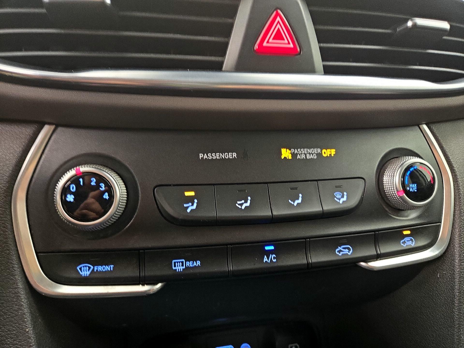Thumbnail: 2020 Hyundai Santa Fe - 16