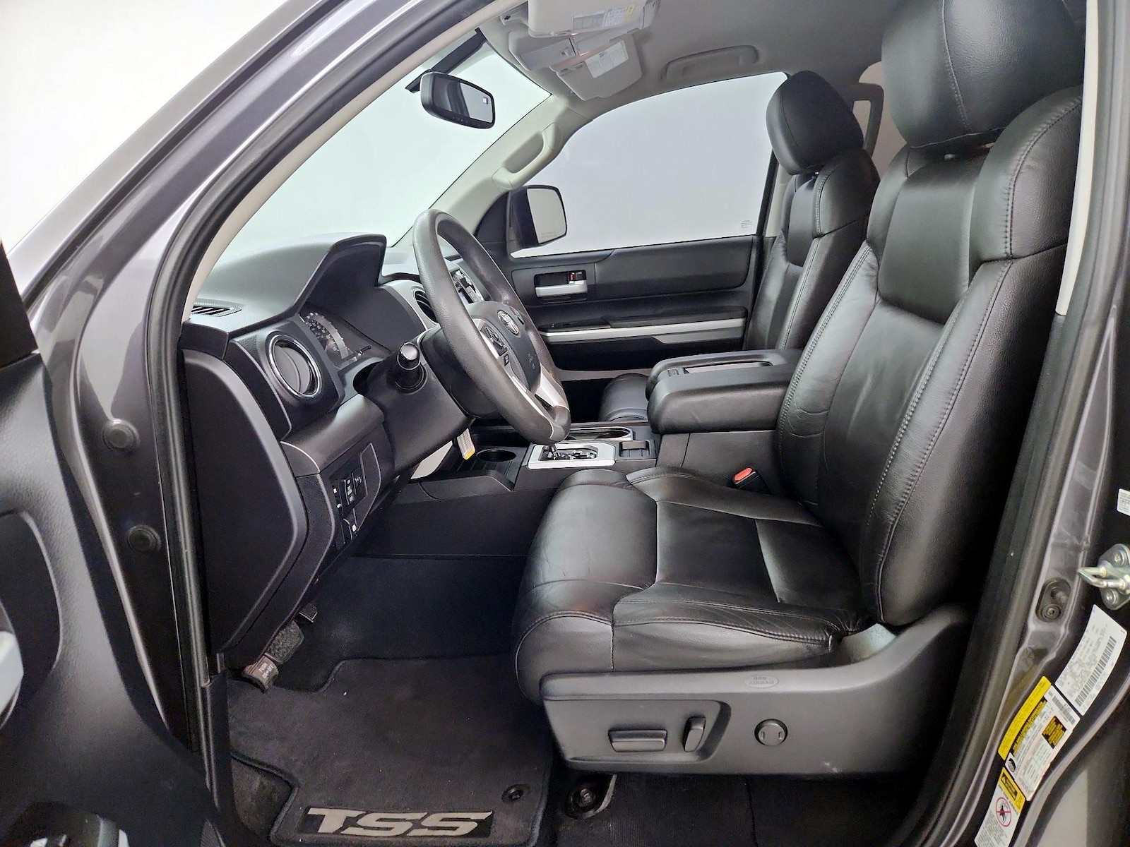 Power Seat(s) & Leather Seats
