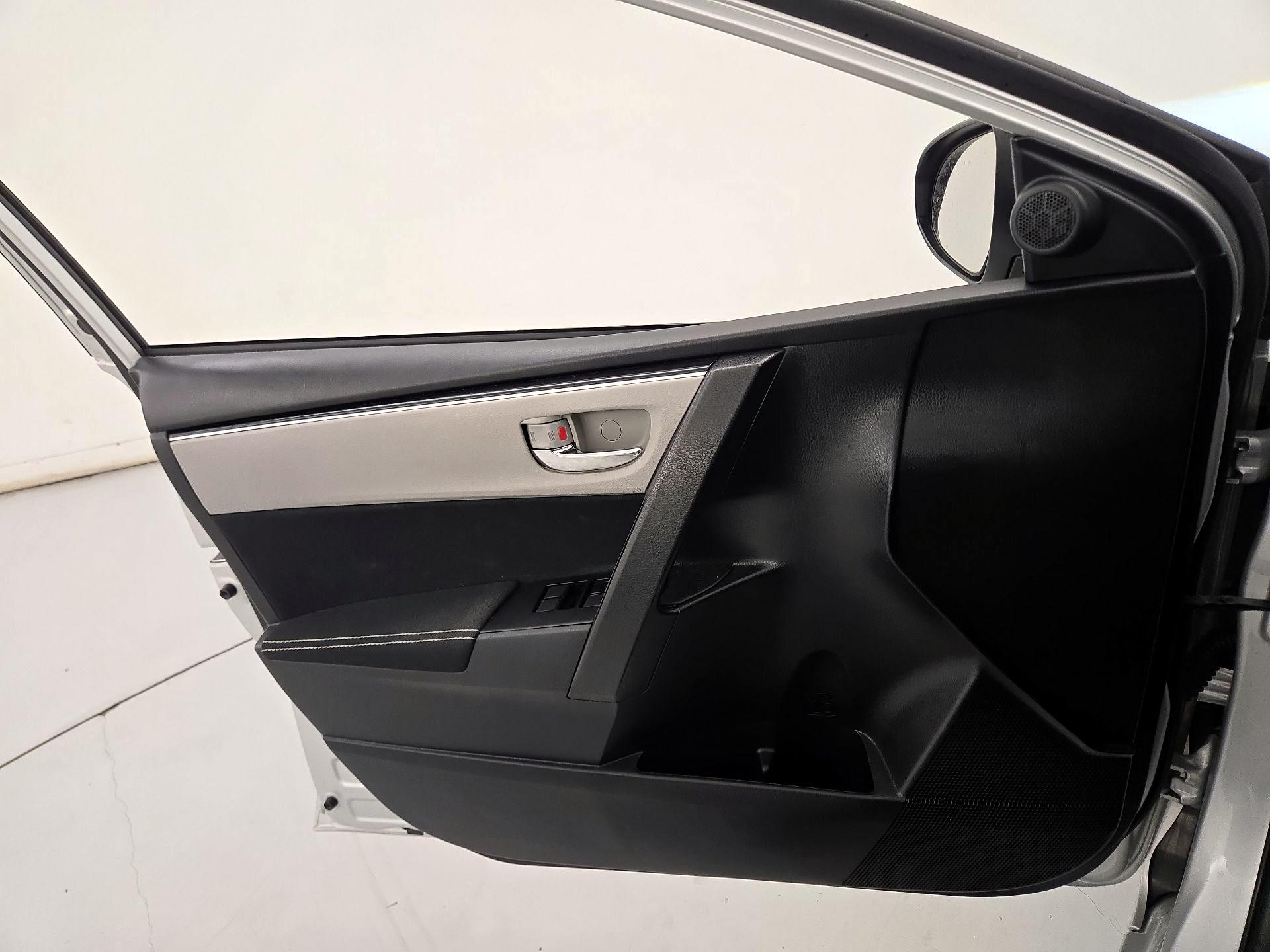 Thumbnail: 2019 Toyota Corolla - 12