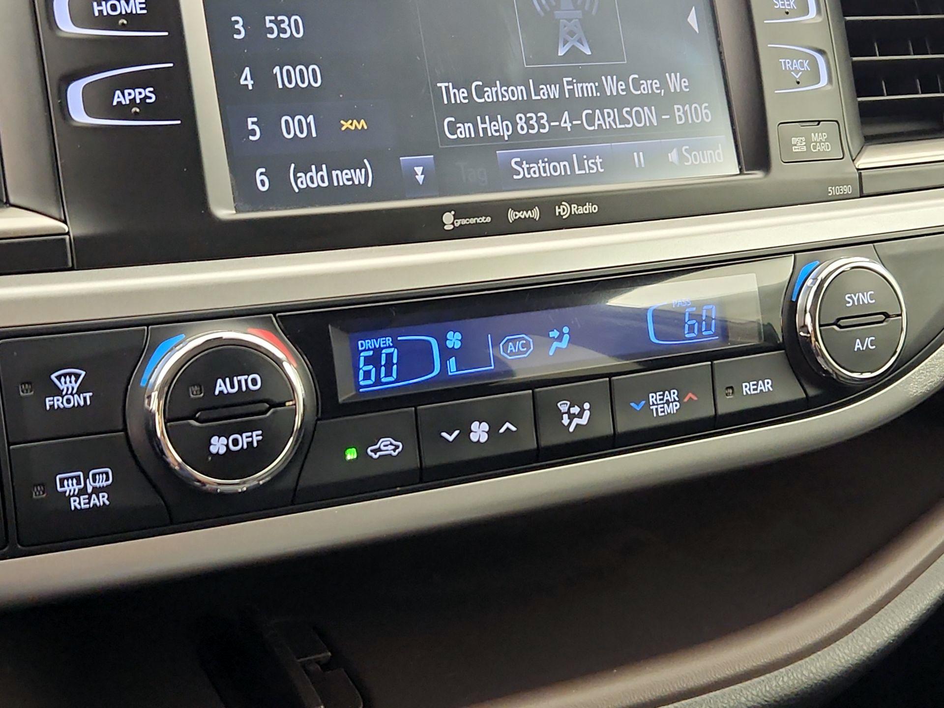 Thumbnail: 2019 Toyota Highlander - 16