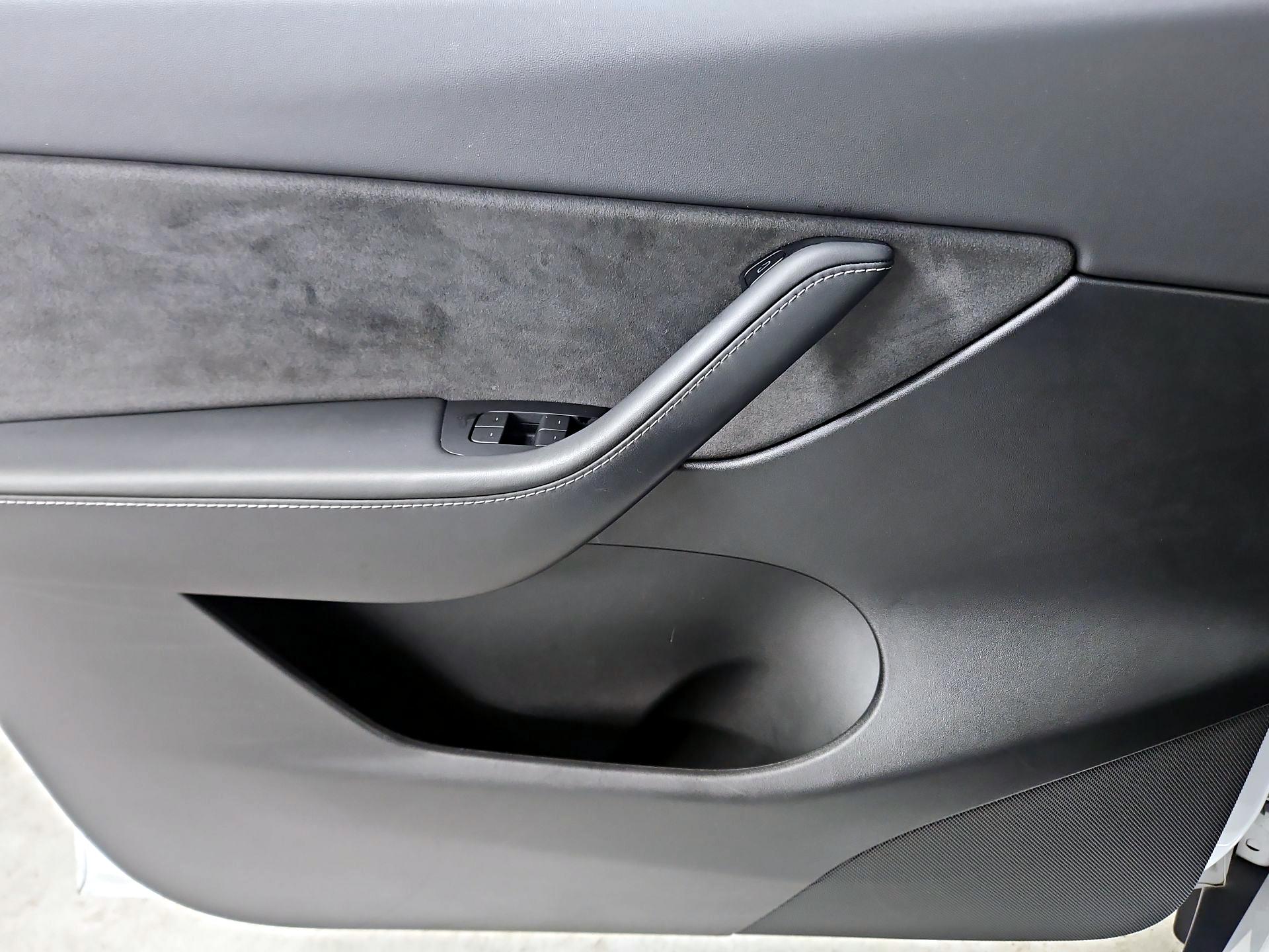 Thumbnail: 2022 Tesla Model Y - 12