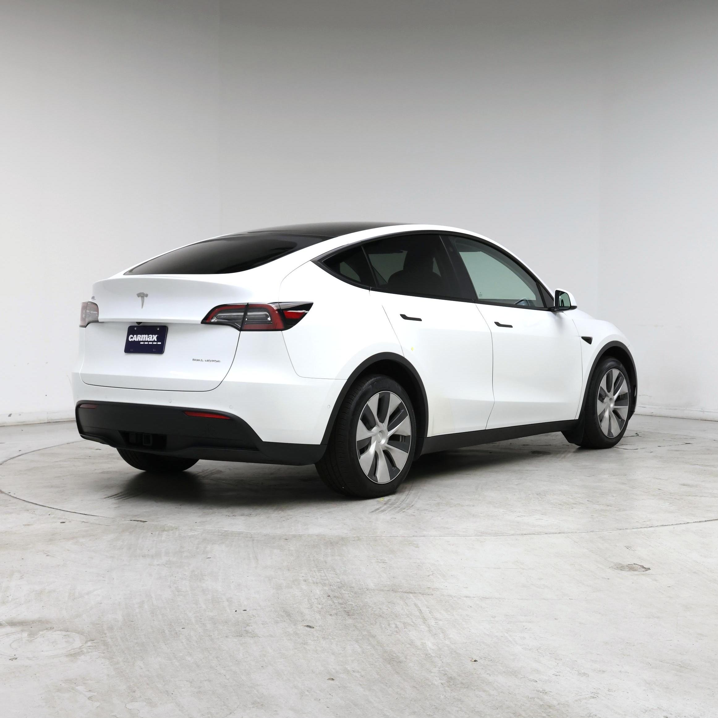 Thumbnail: 2022 Tesla Model Y - 8