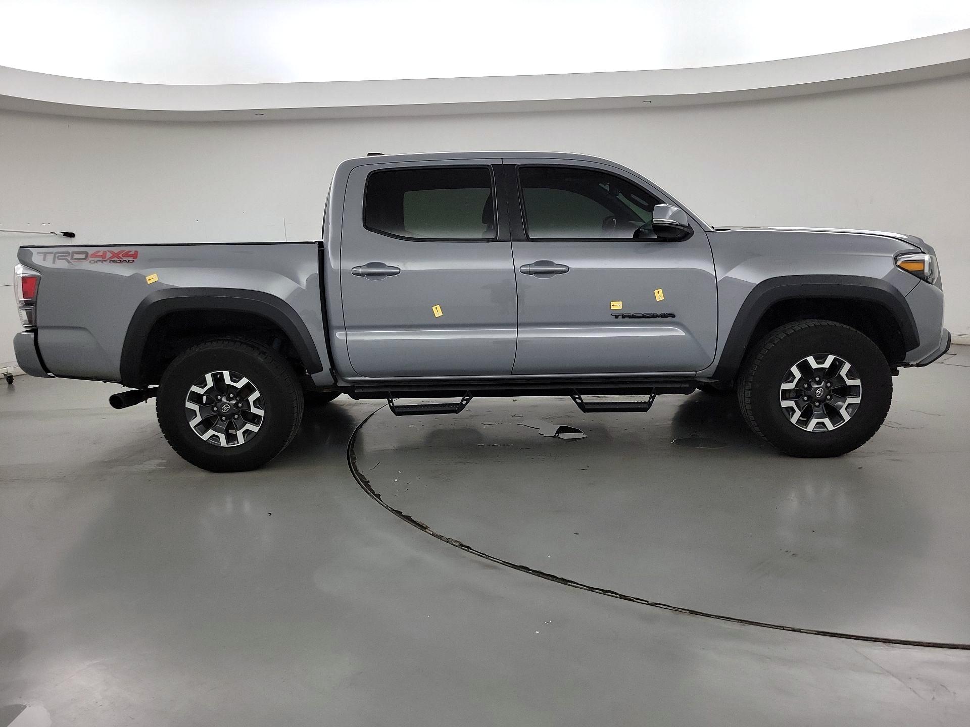 Thumbnail: 2020 Toyota Tacoma - 4