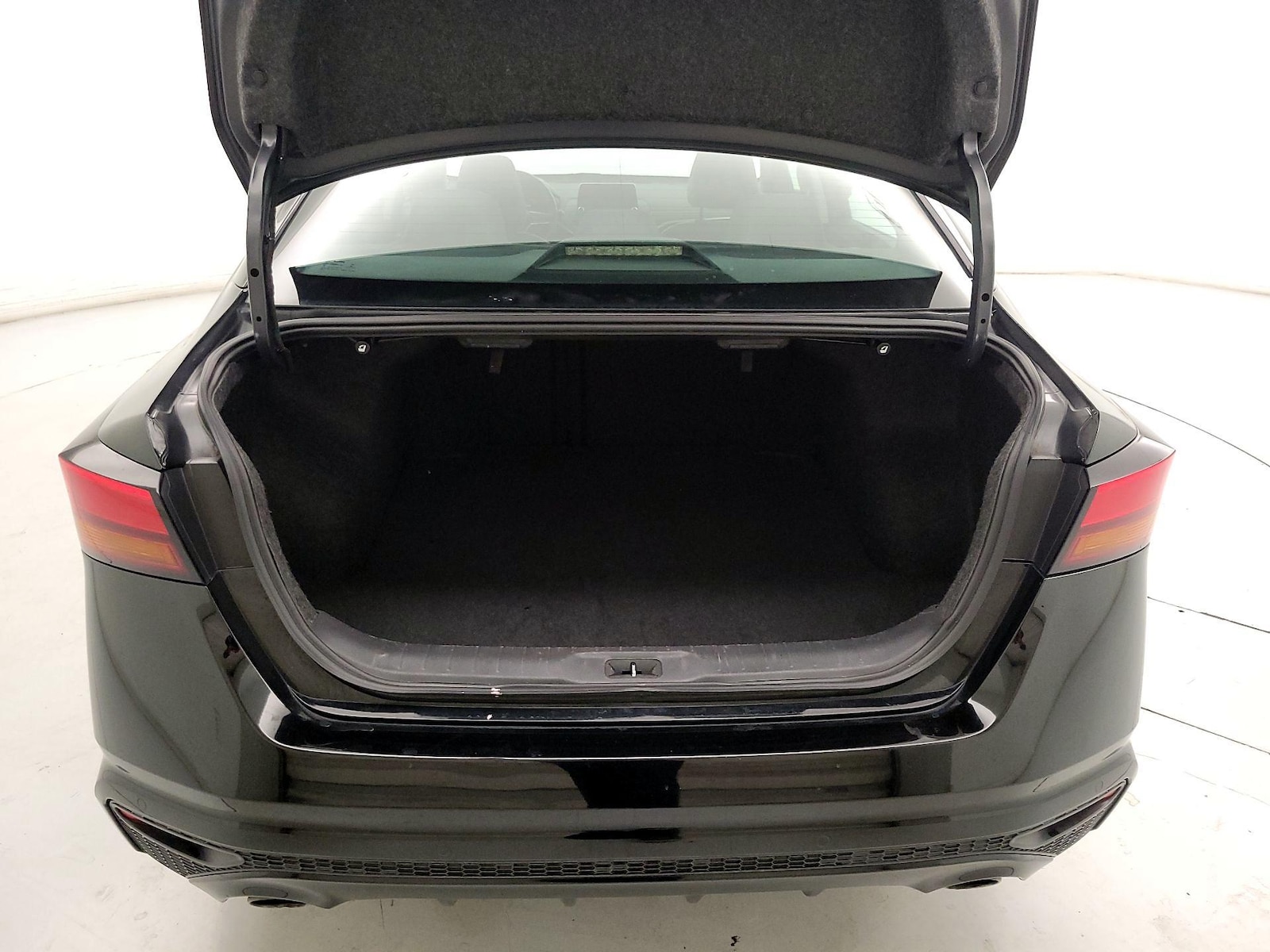2019 Nissan Altima SL - Photo 23