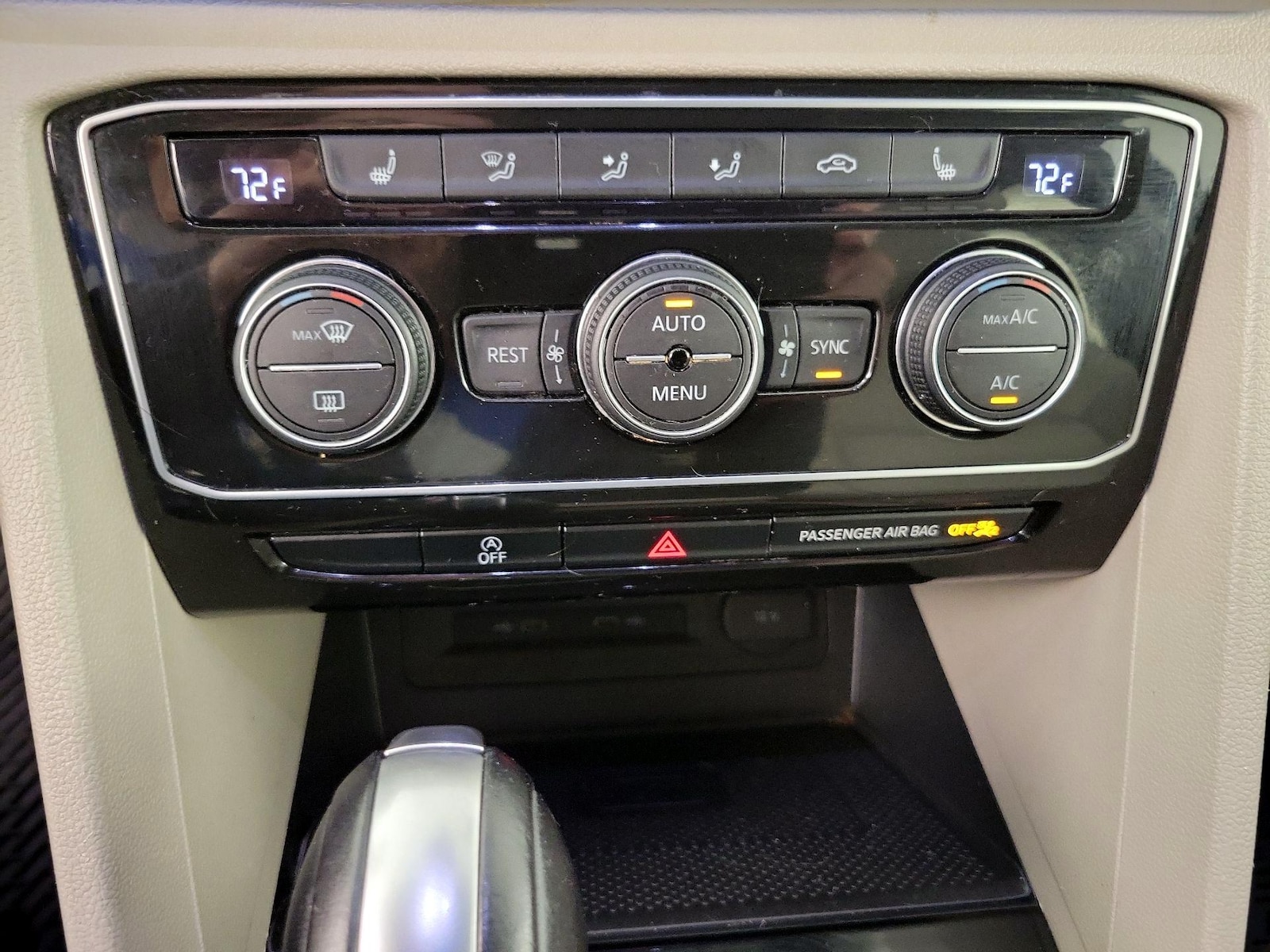 2021 Volkswagen Atlas SEL - Photo 16