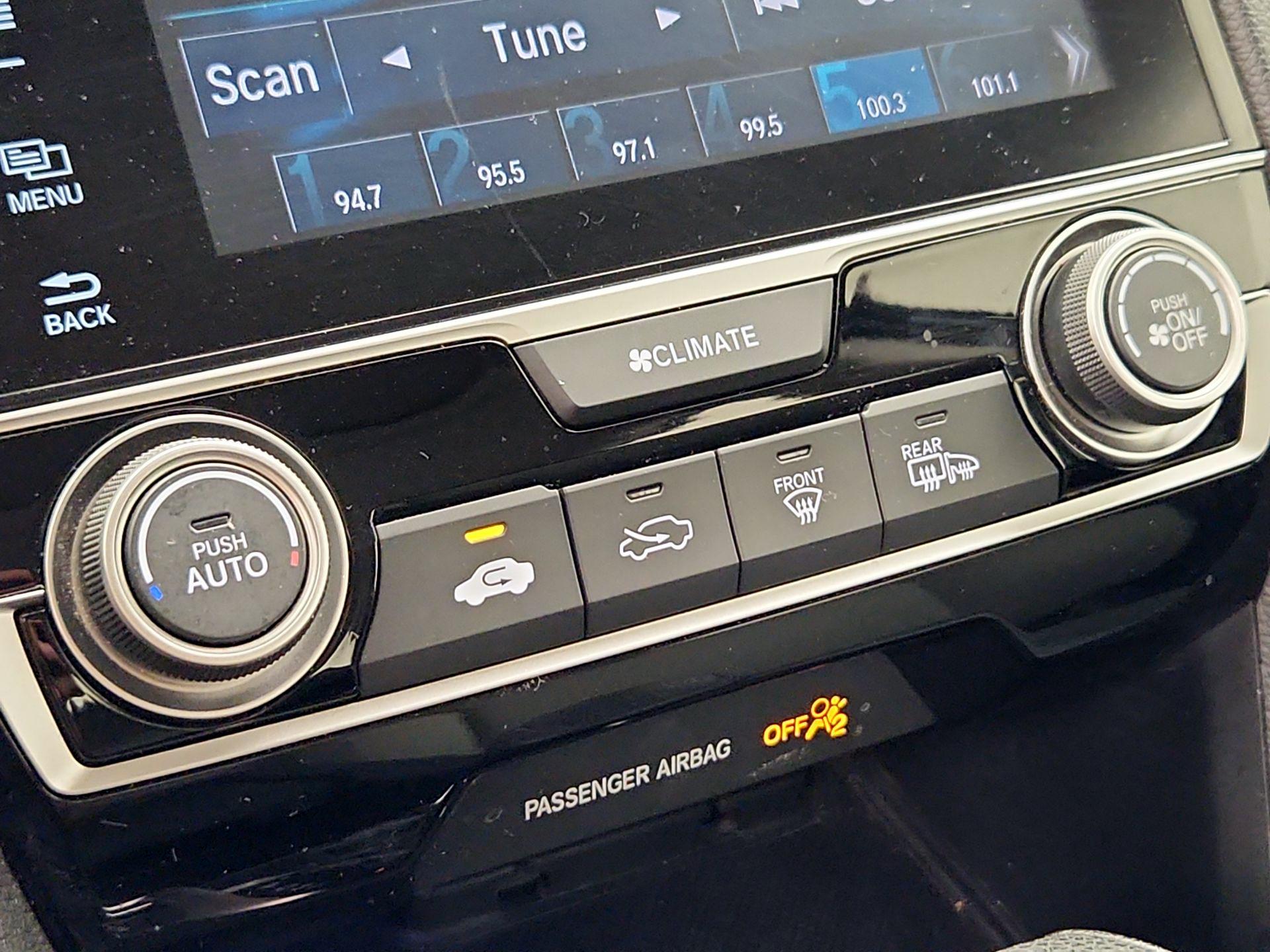 Thumbnail: 2016 Honda Civic - 16