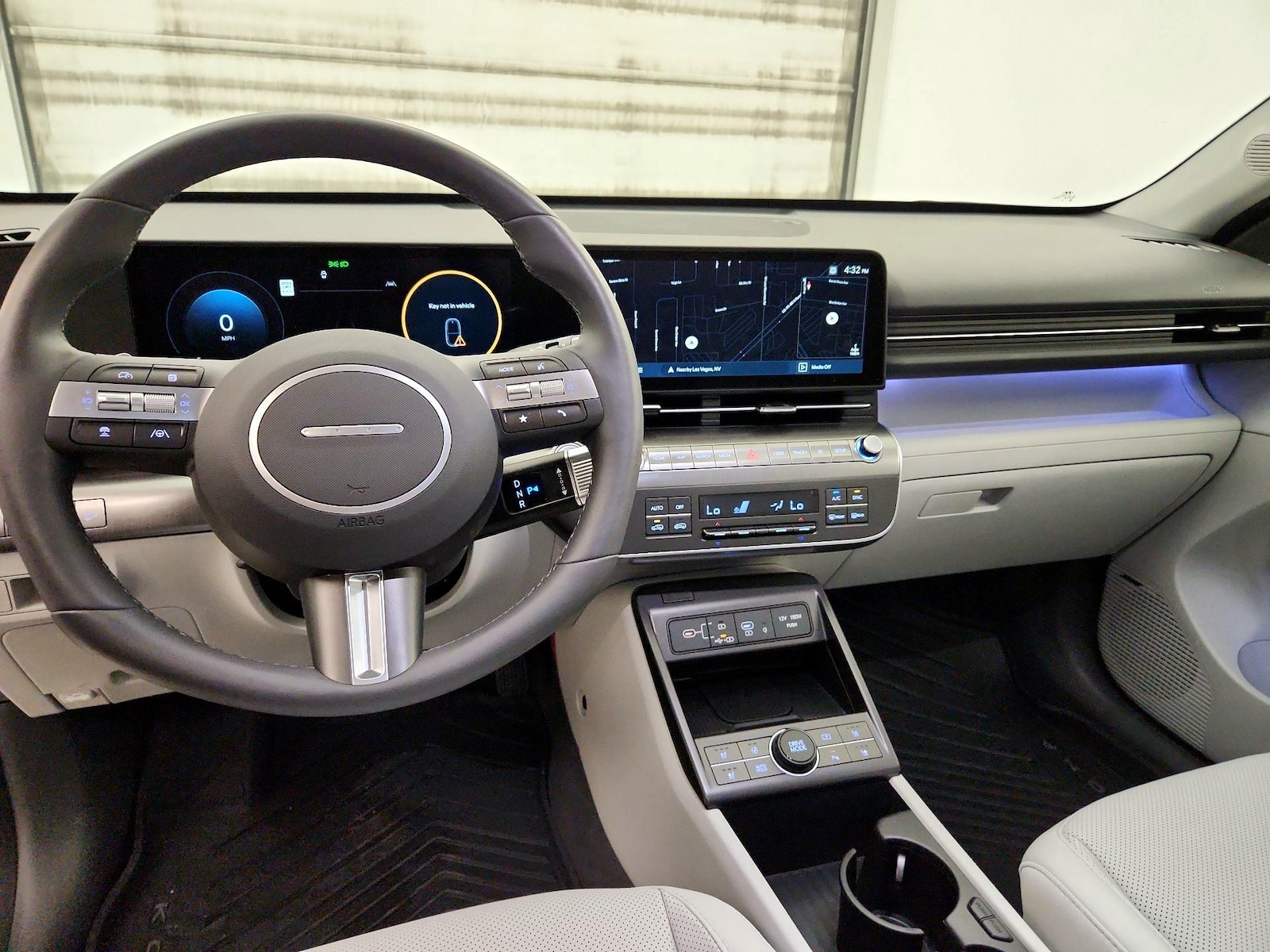 2025 Hyundai Kona Limited - Photo 10