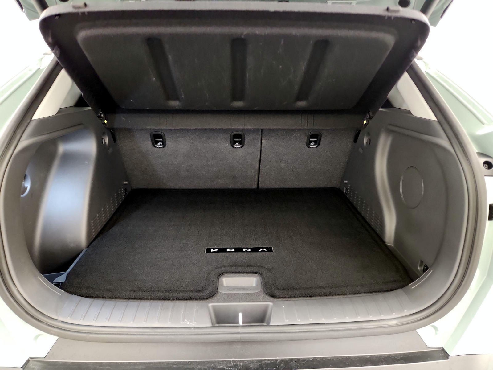 2025 Hyundai Kona Limited - Photo 23