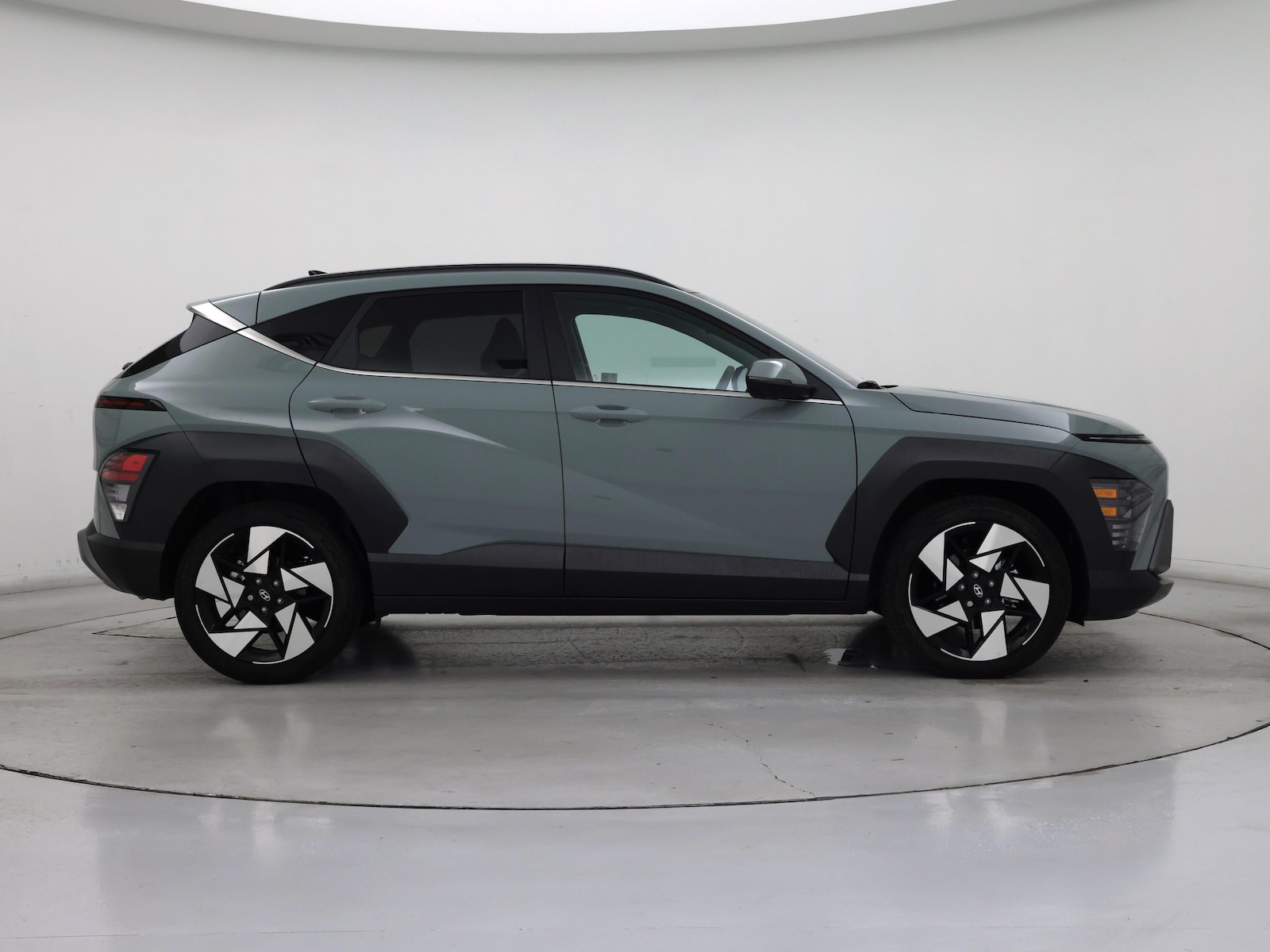 2025 Hyundai Kona Limited - Photo 8
