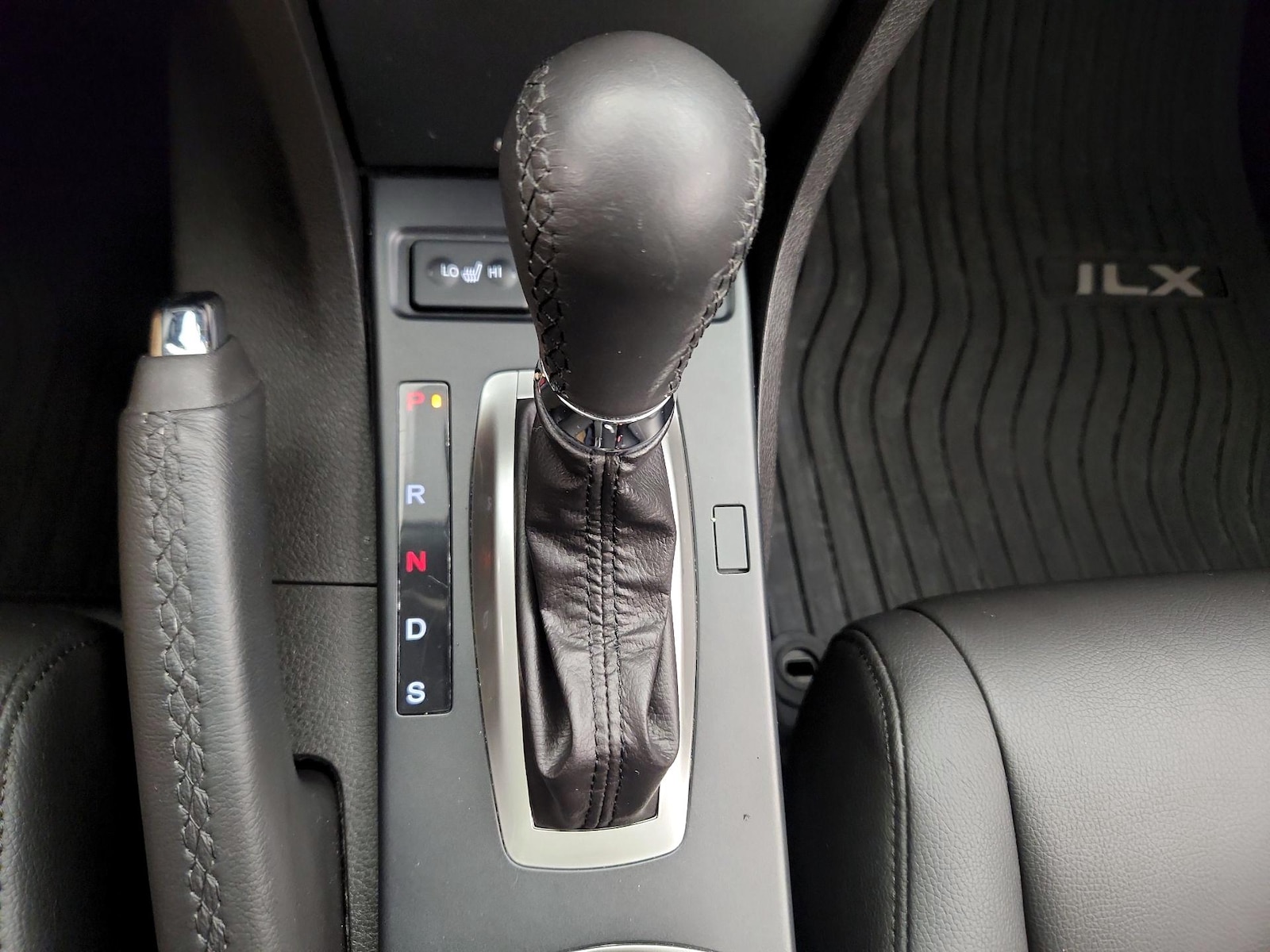 2017 Acura ILX Base - Photo 18