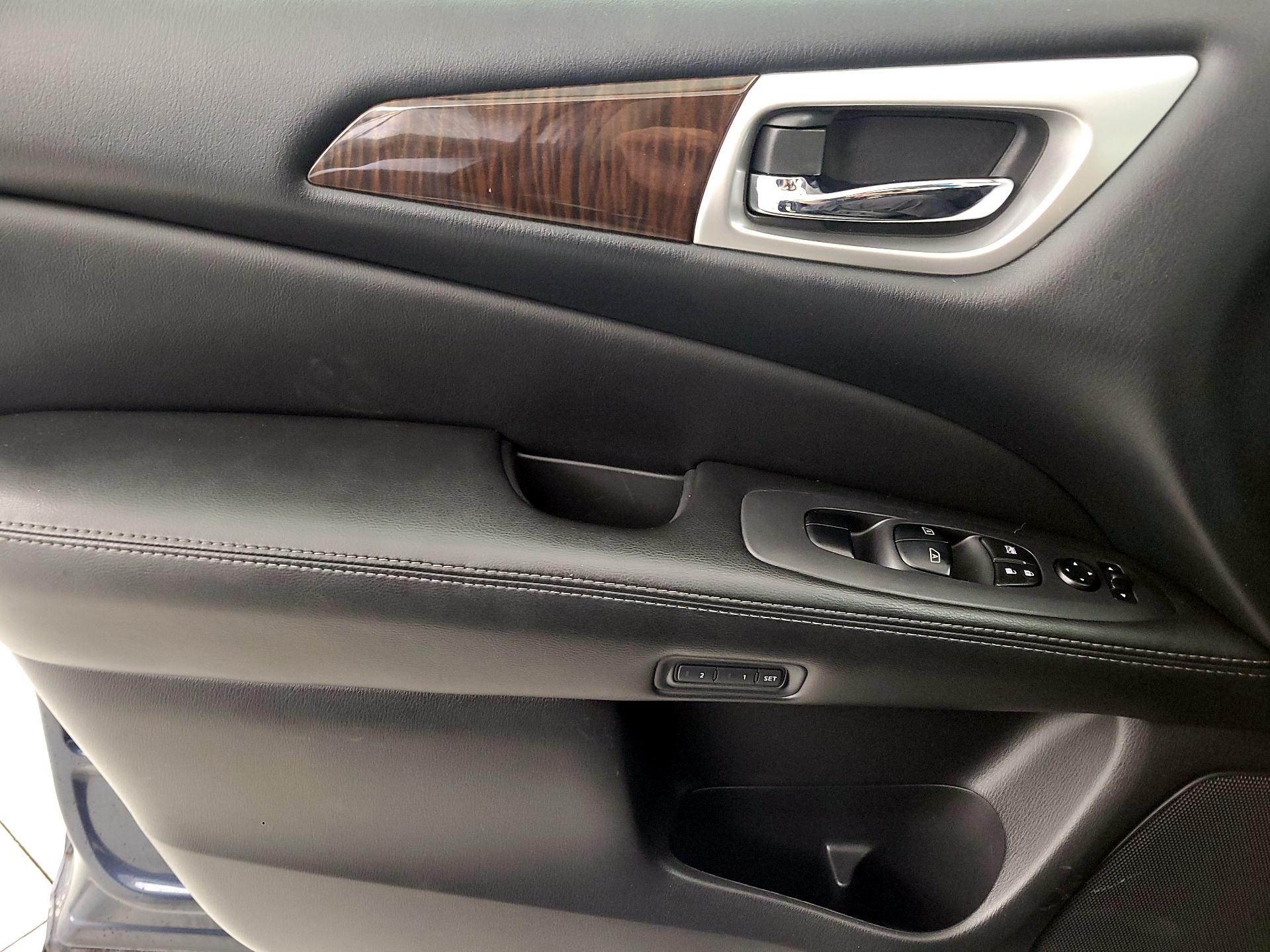 Thumbnail: 2014 Nissan Pathfinder - 12