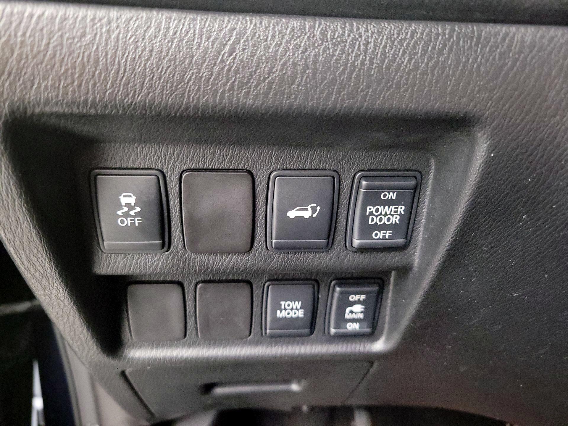 Thumbnail: 2014 Nissan Pathfinder - 13